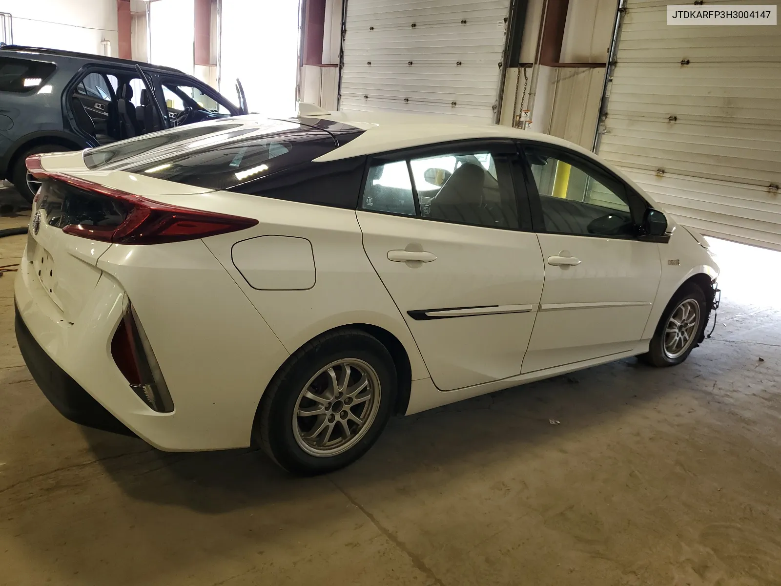 2017 Toyota Prius Prime VIN: JTDKARFP3H3004147 Lot: 68131654