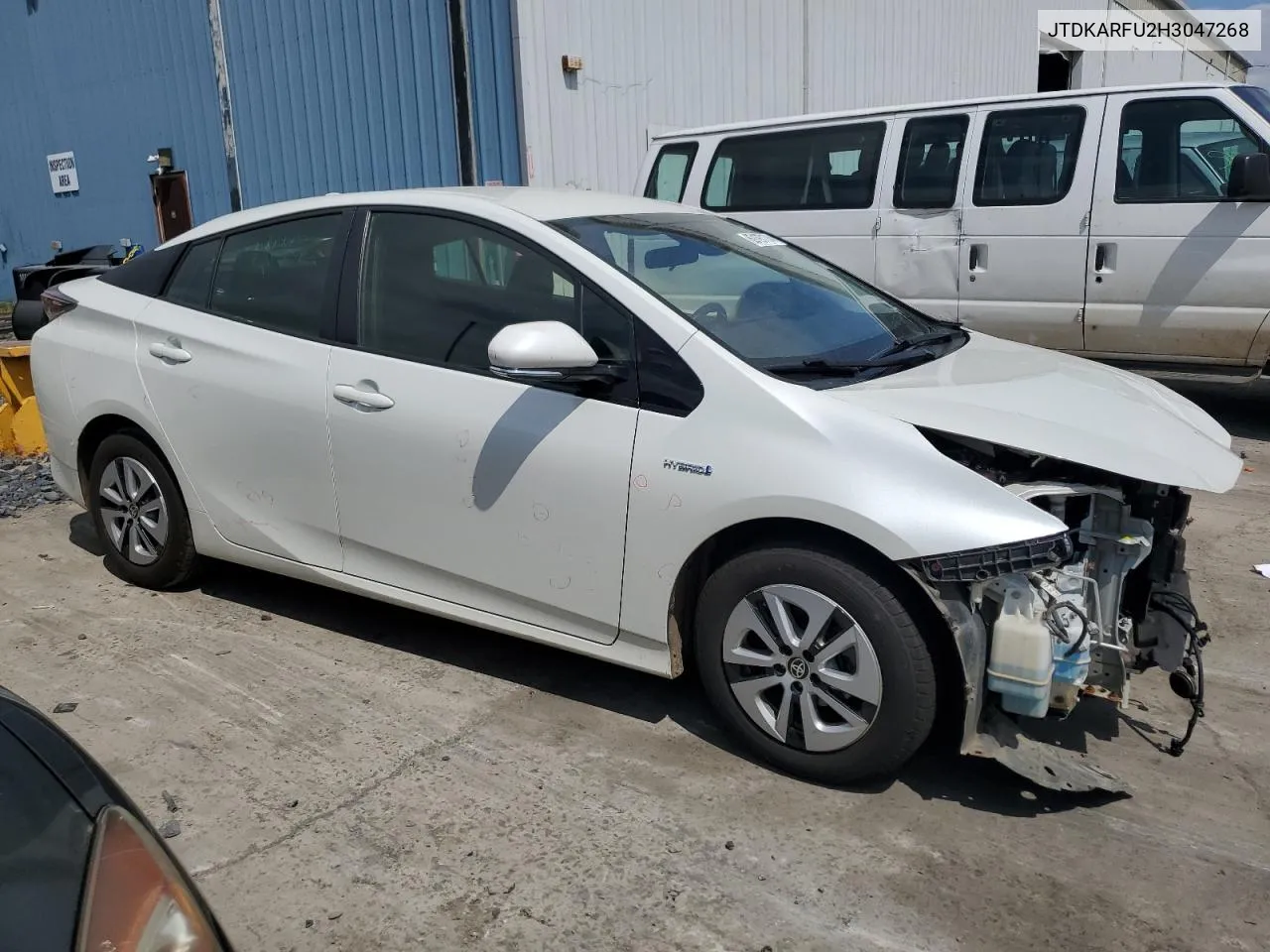 JTDKARFU2H3047268 2017 Toyota Prius