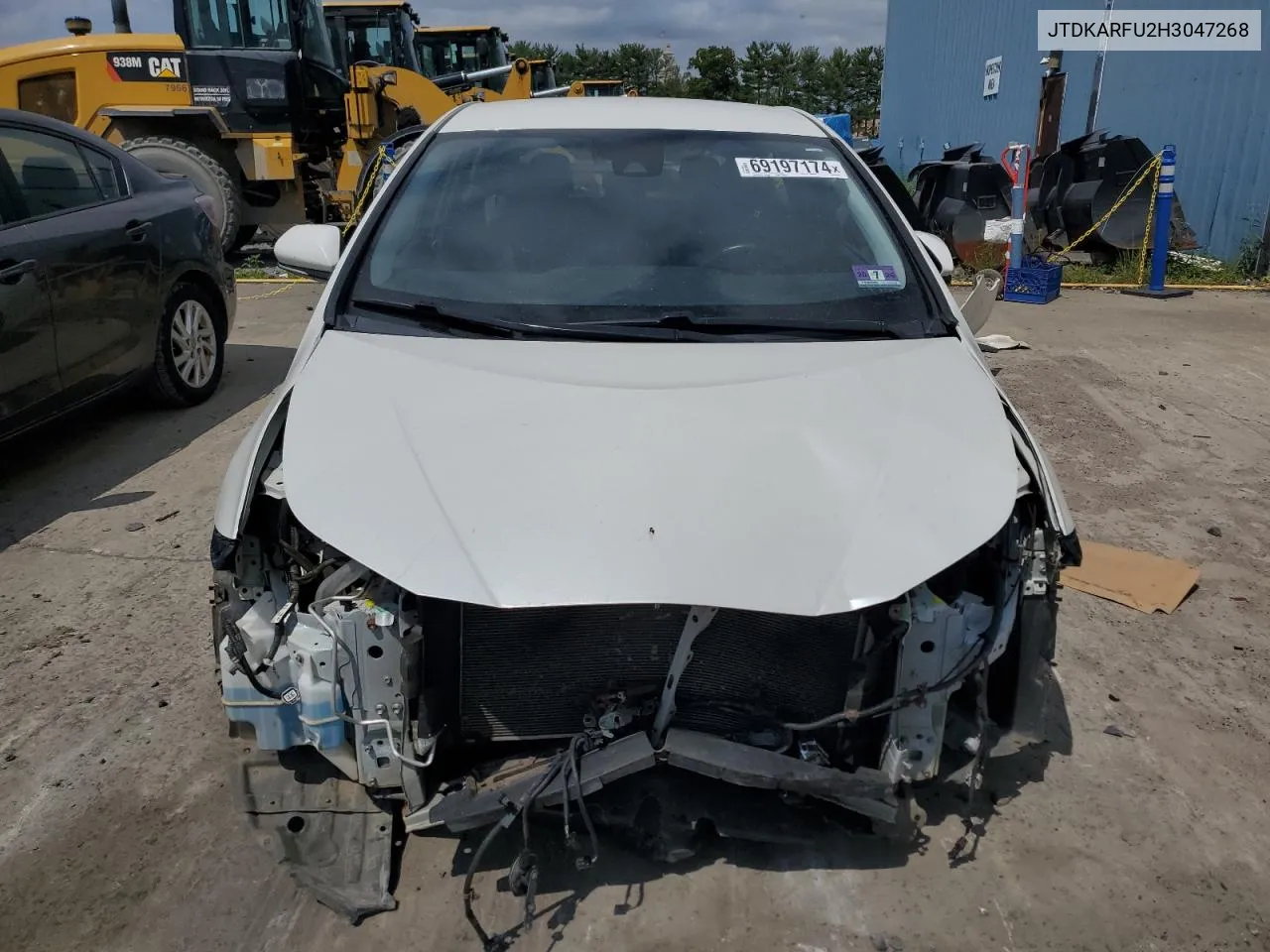 2017 Toyota Prius VIN: JTDKARFU2H3047268 Lot: 69197174