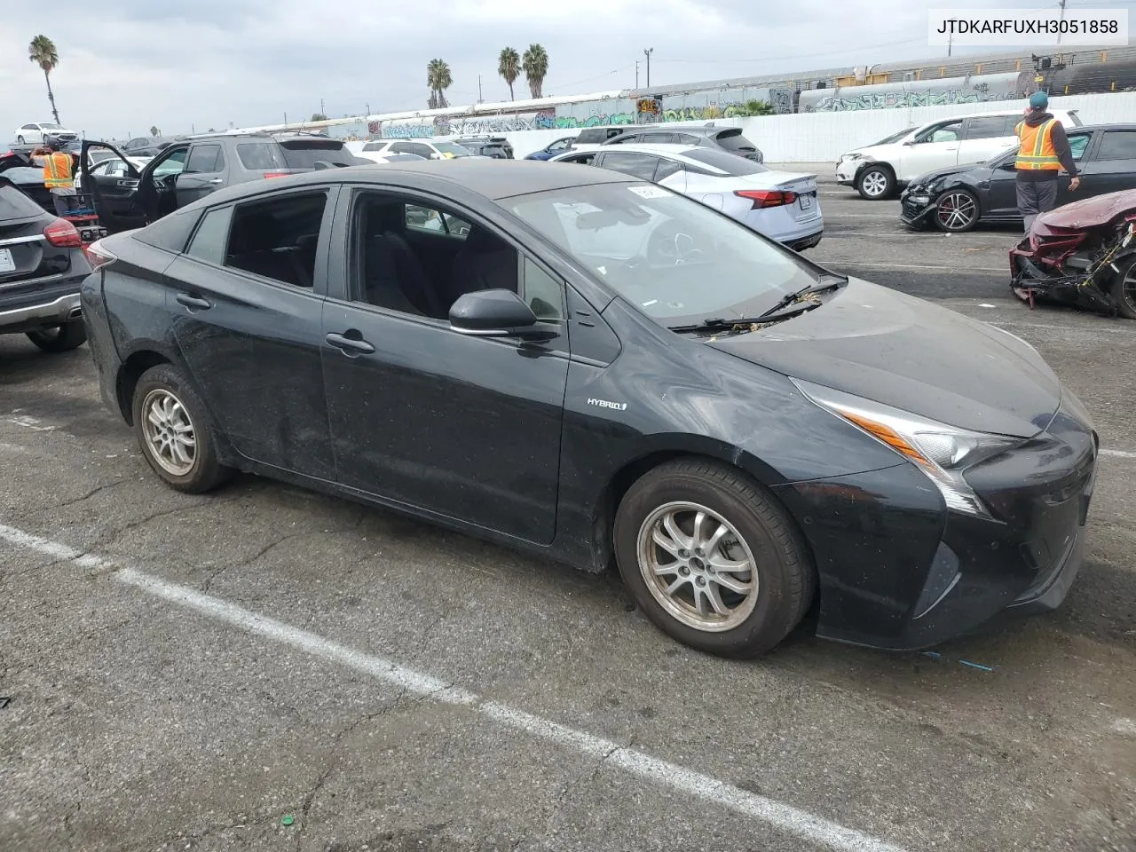 JTDKARFUXH3051858 2017 Toyota Prius