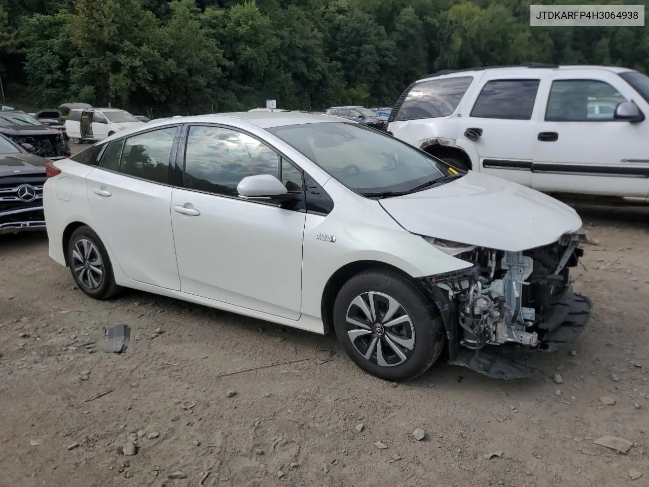 JTDKARFP4H3064938 2017 Toyota Prius Prime