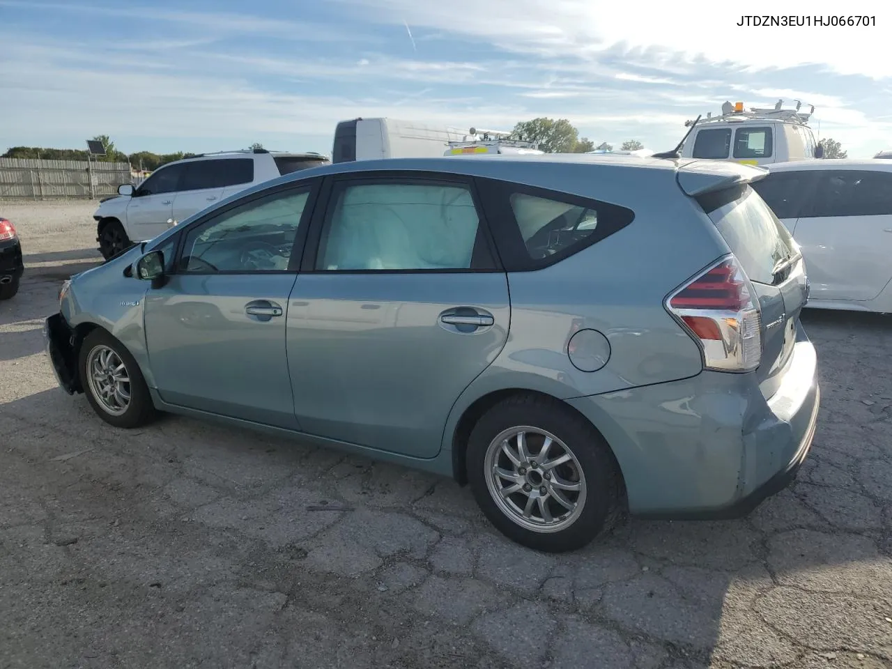 2017 Toyota Prius V VIN: JTDZN3EU1HJ066701 Lot: 69891534