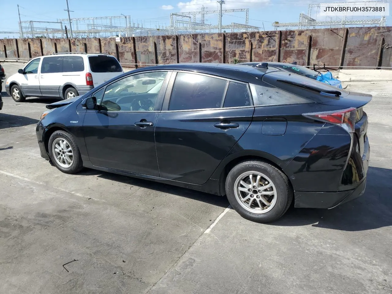 JTDKBRFU0H3573881 2017 Toyota Prius