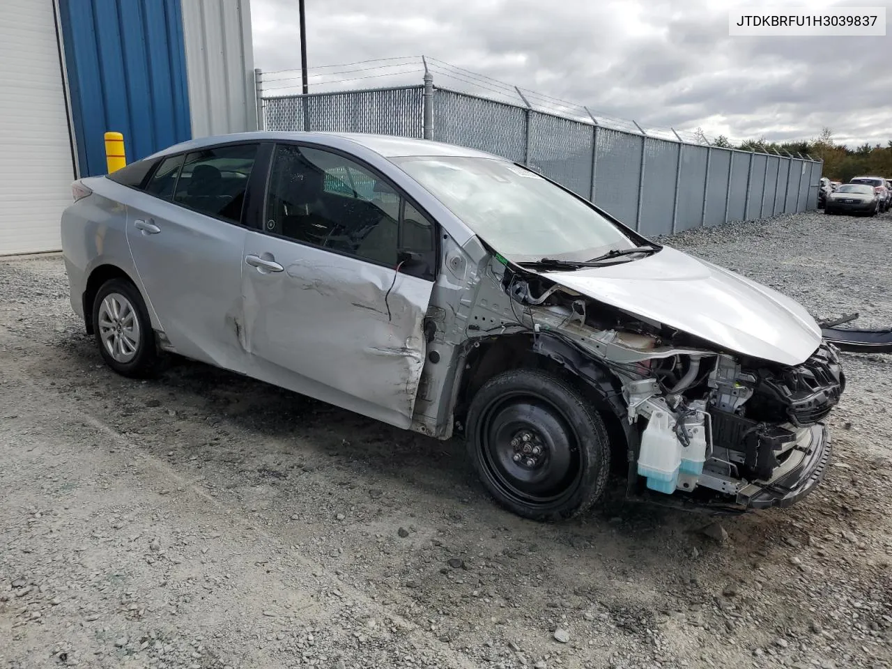 JTDKBRFU1H3039837 2017 Toyota Prius