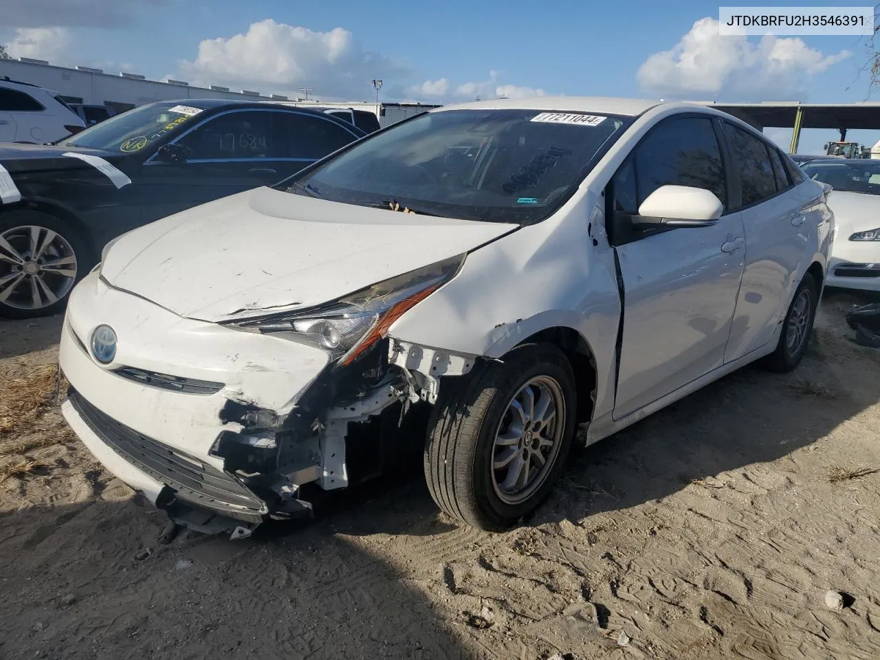 JTDKBRFU2H3546391 2017 Toyota Prius