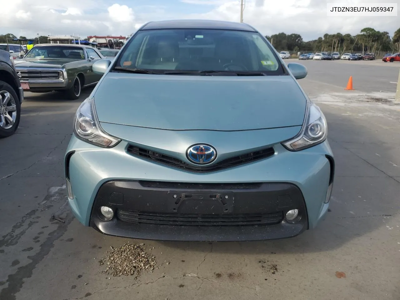 JTDZN3EU7HJ059347 2017 Toyota Prius V