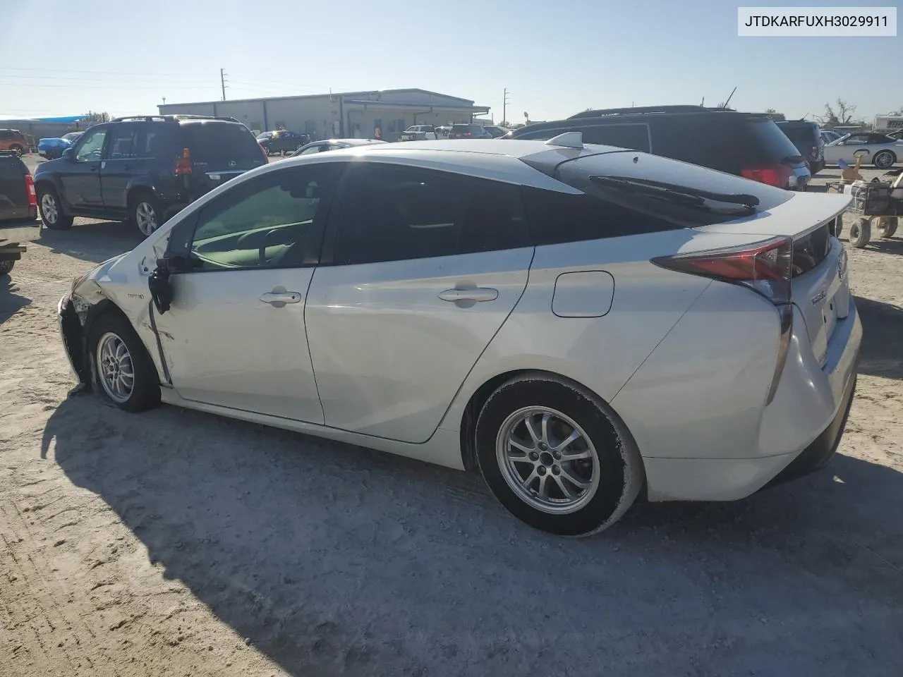 JTDKARFUXH3029911 2017 Toyota Prius