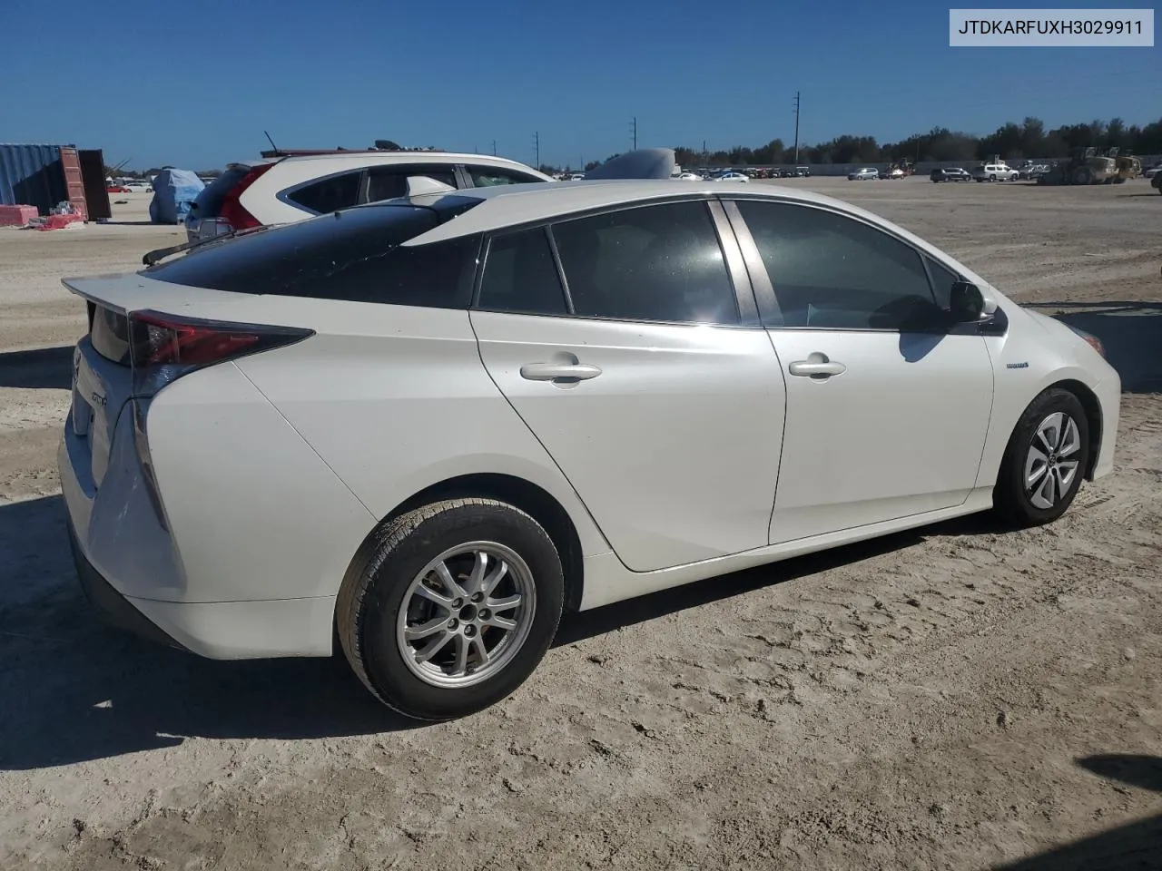 JTDKARFUXH3029911 2017 Toyota Prius