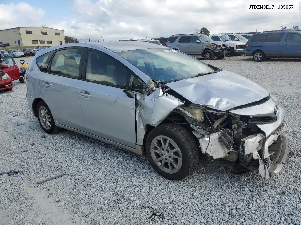 JTDZN3EU7HJ058571 2017 Toyota Prius V