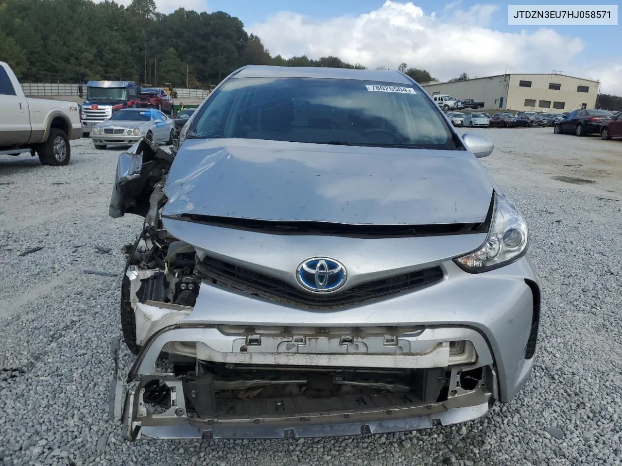 JTDZN3EU7HJ058571 2017 Toyota Prius V