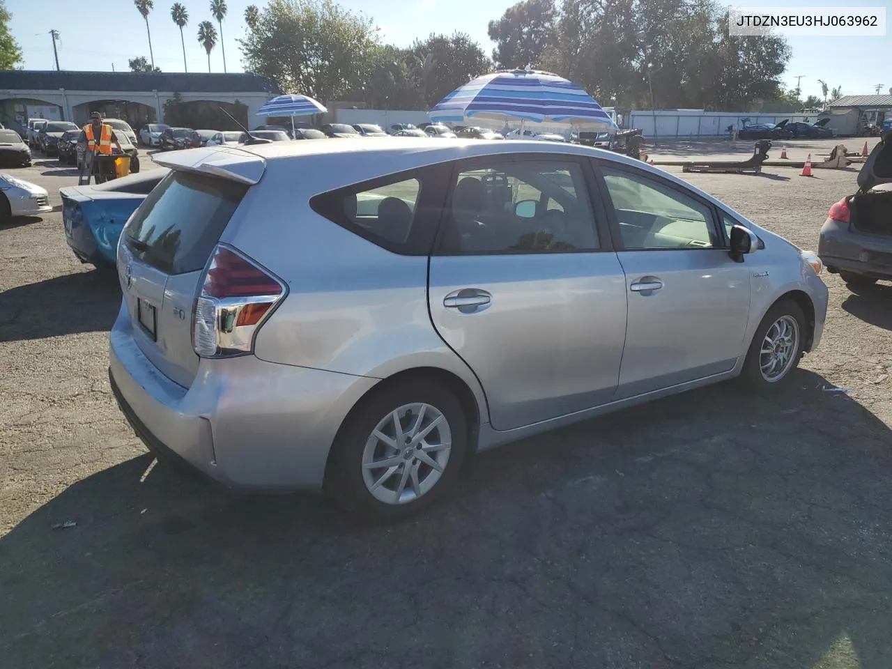 2017 Toyota Prius V VIN: JTDZN3EU3HJ063962 Lot: 79088184