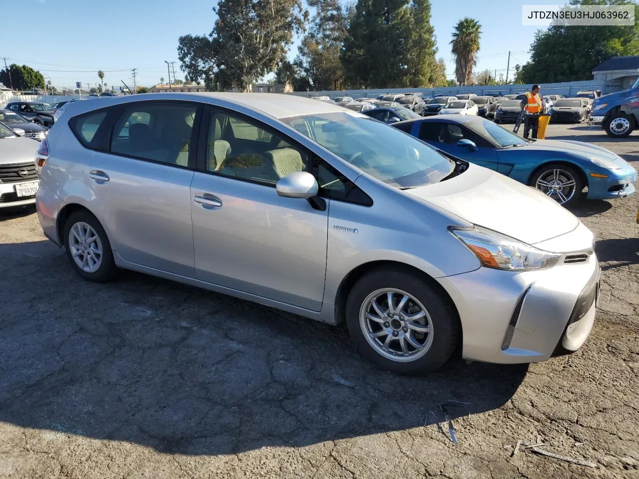 2017 Toyota Prius V VIN: JTDZN3EU3HJ063962 Lot: 79088184