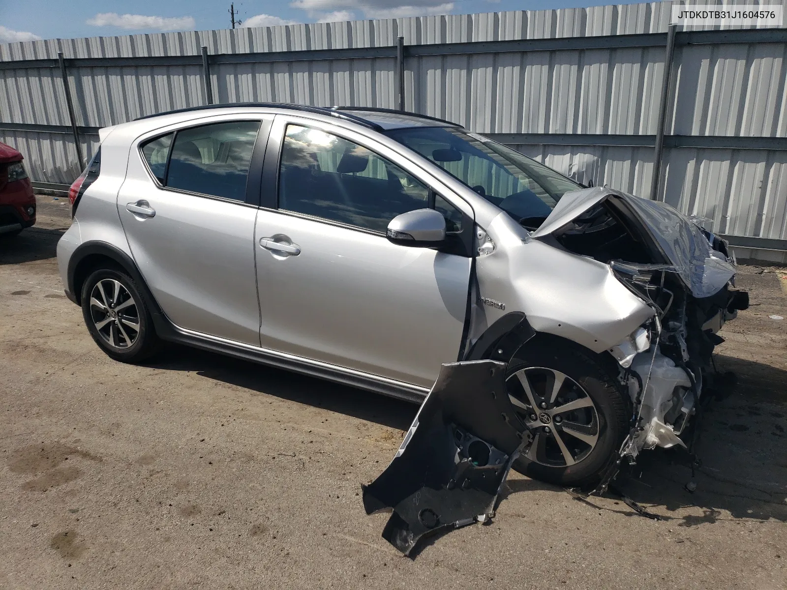 JTDKDTB31J1604576 2018 Toyota Prius C