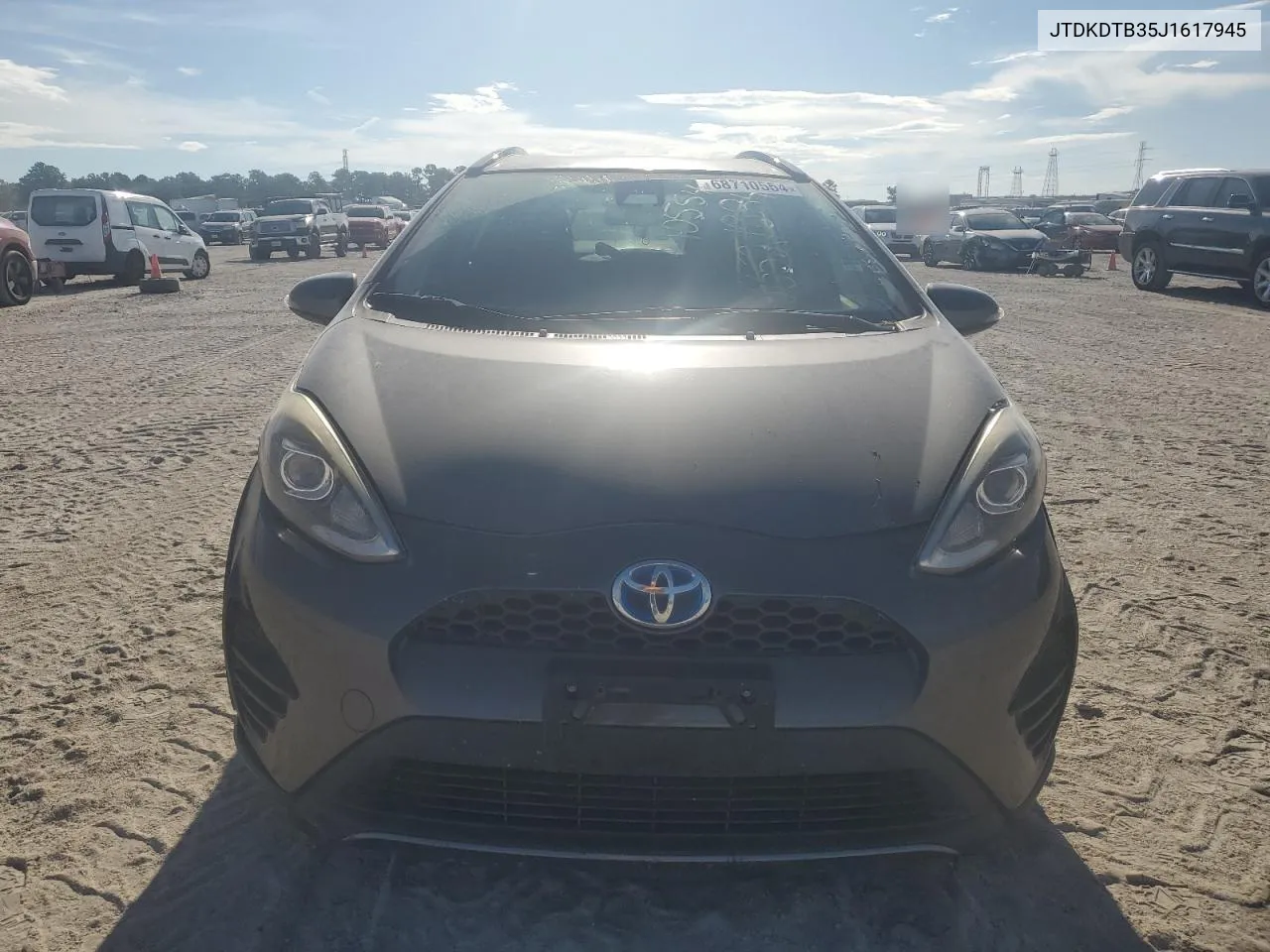 JTDKDTB35J1617945 2018 Toyota Prius C