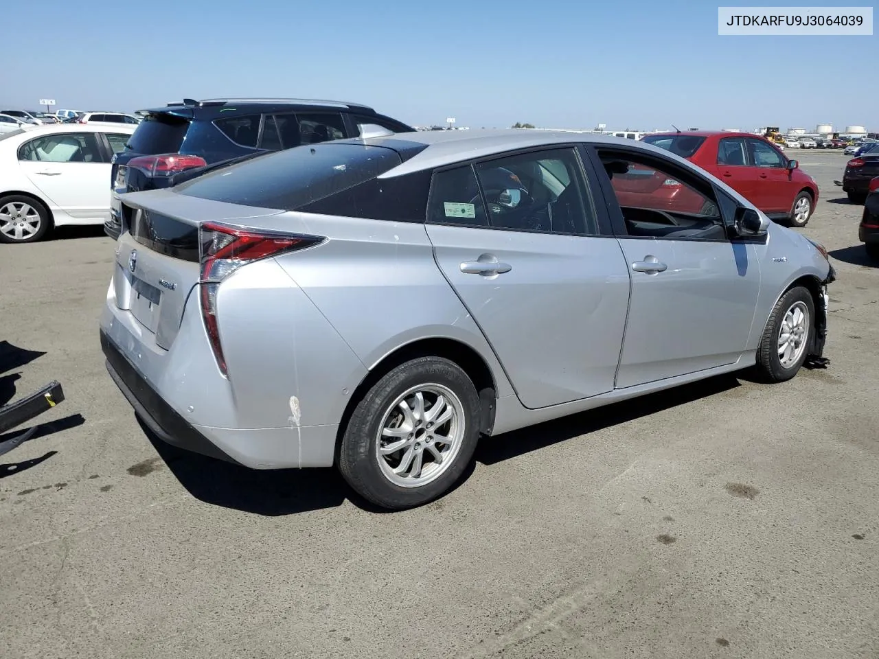 2018 Toyota Prius VIN: JTDKARFU9J3064039 Lot: 69692254