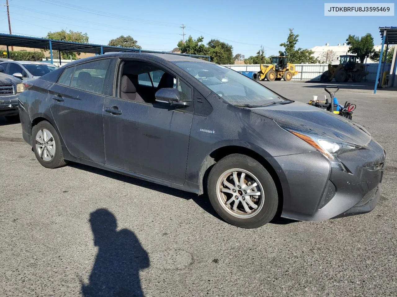 JTDKBRFU8J3595469 2018 Toyota Prius