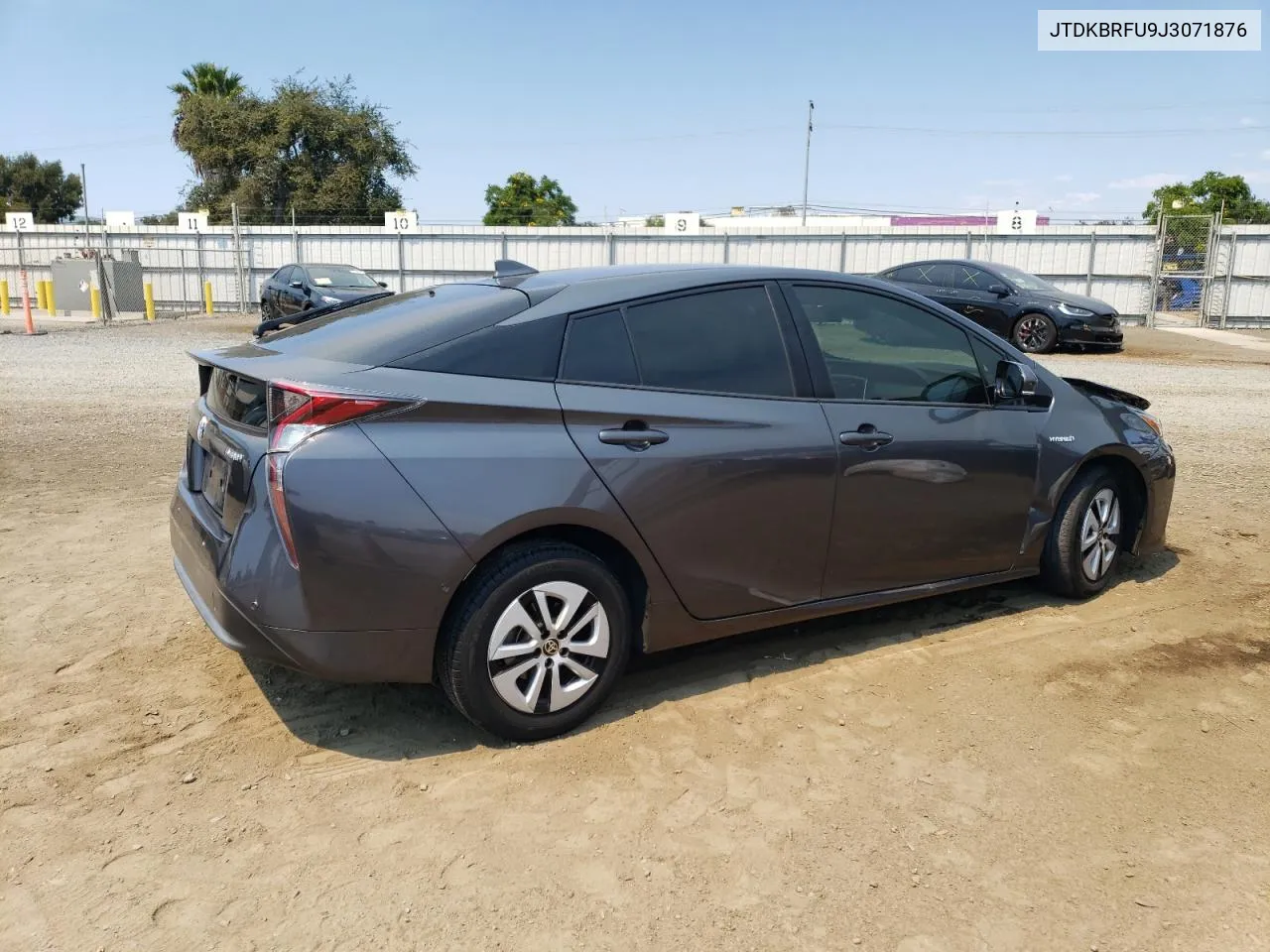 2018 Toyota Prius VIN: JTDKBRFU9J3071876 Lot: 70473874