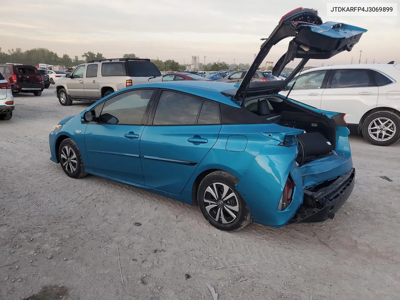 2018 Toyota Prius Prime VIN: JTDKARFP4J3069899 Lot: 72247424