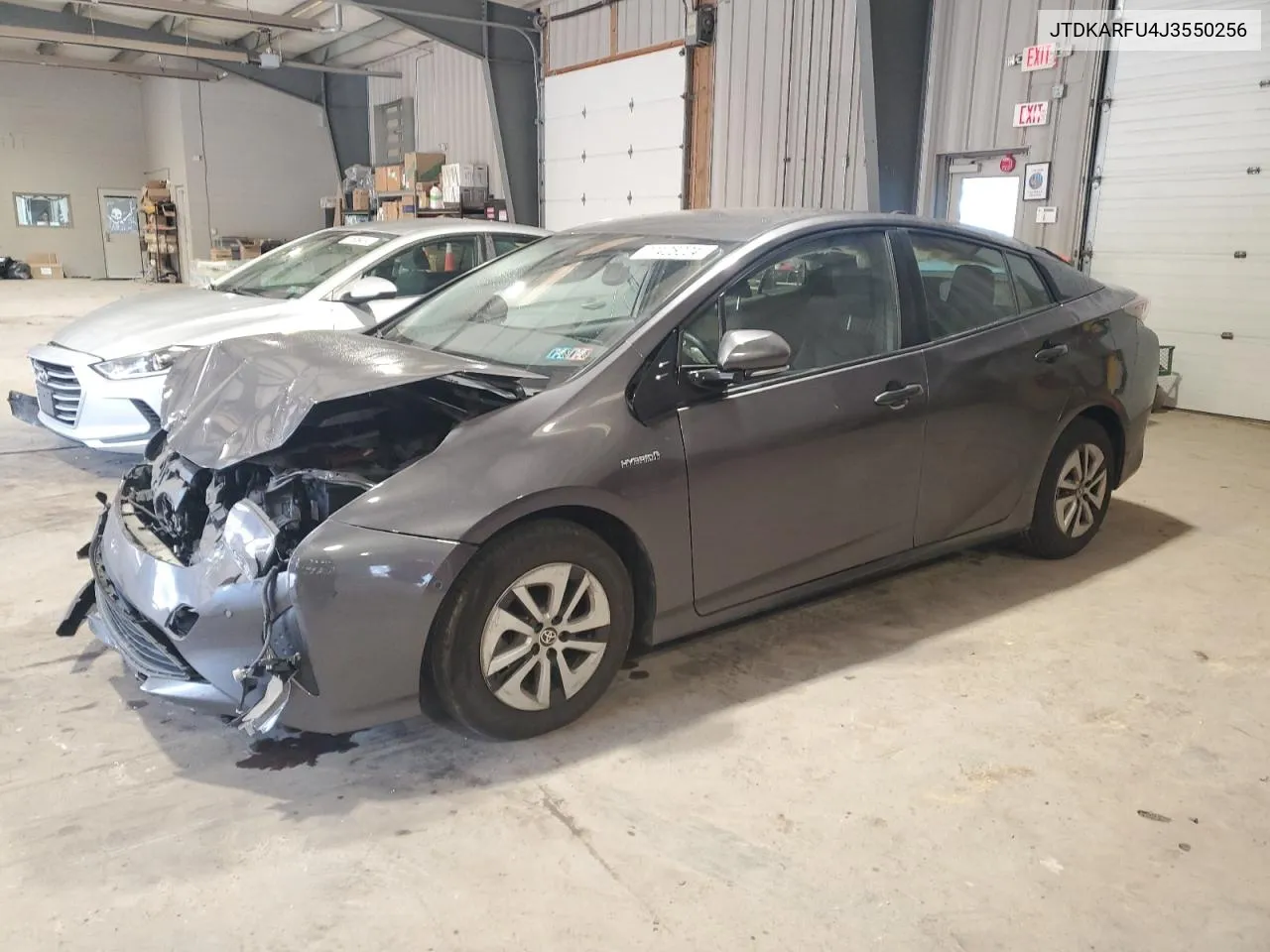 JTDKARFU4J3550256 2018 Toyota Prius