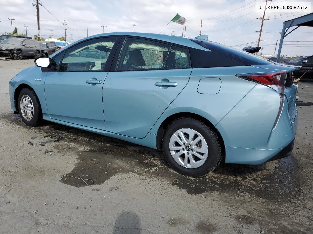 JTDKBRFU6J3582512 2018 Toyota Prius