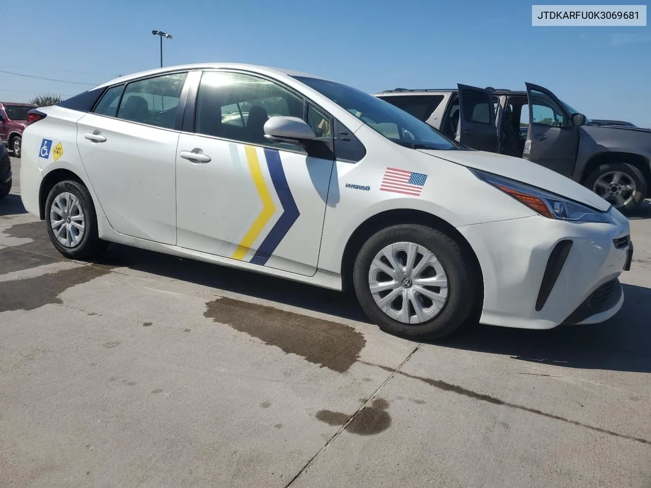 JTDKARFU0K3069681 2019 Toyota Prius