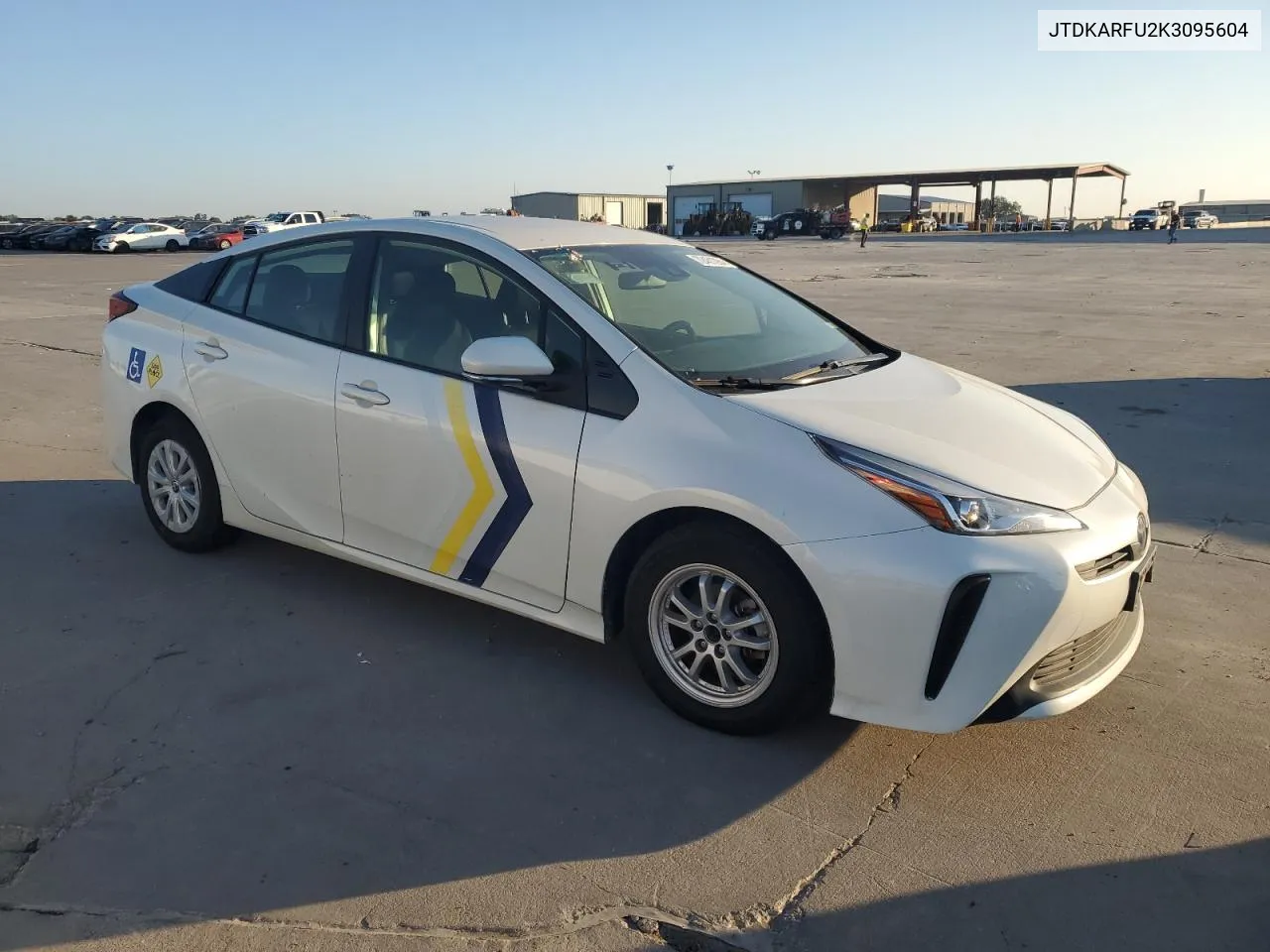 JTDKARFU2K3095604 2019 Toyota Prius