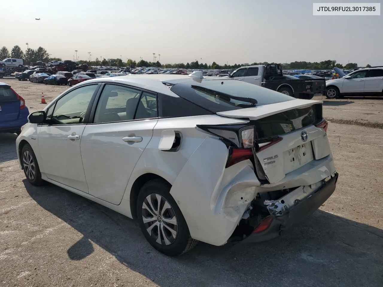 2020 Toyota Prius Le VIN: JTDL9RFU2L3017385 Lot: 70760574