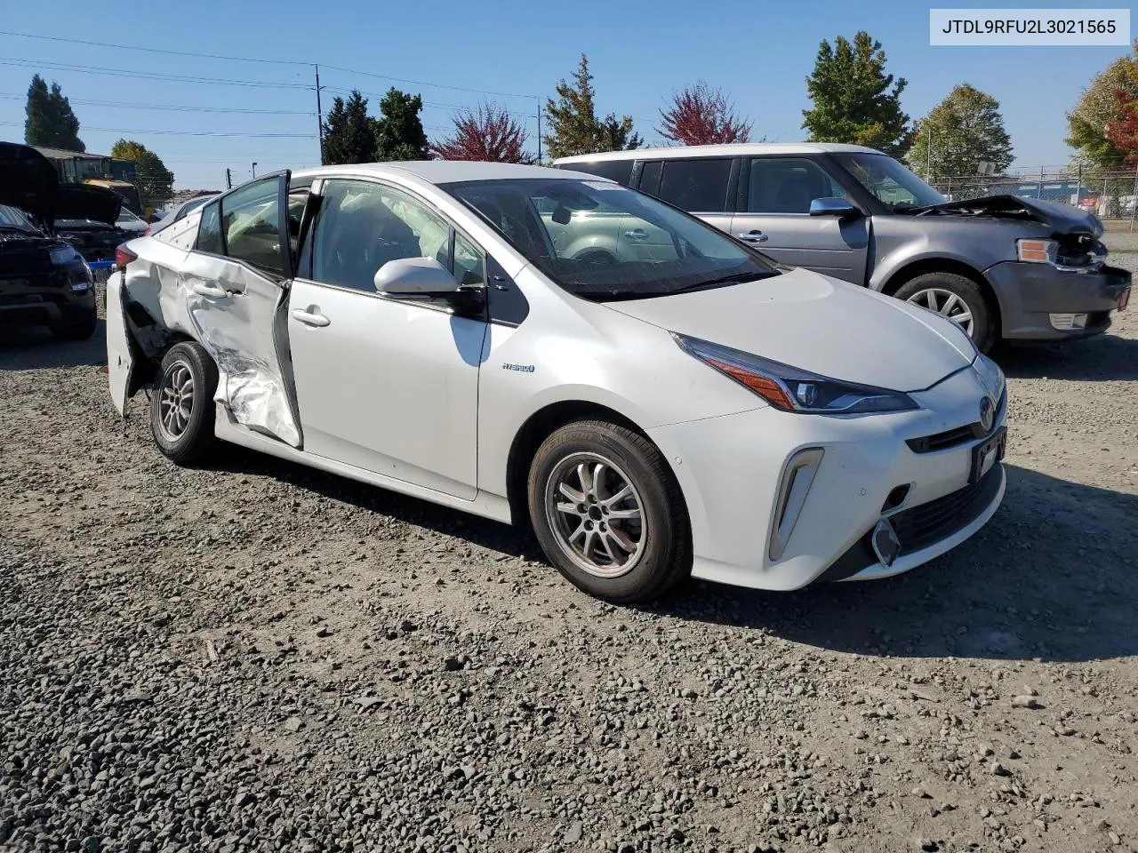 JTDL9RFU2L3021565 2020 Toyota Prius Le