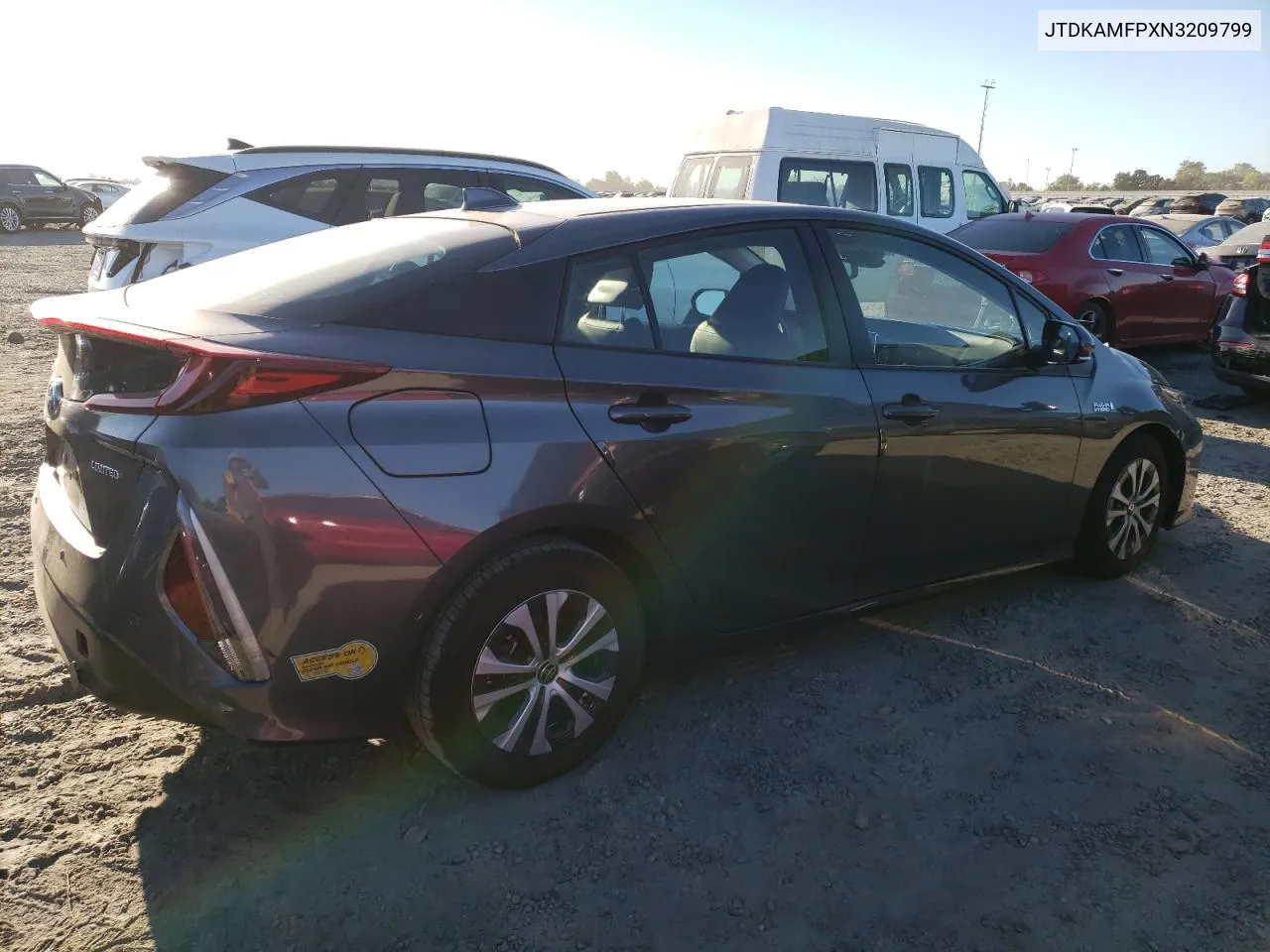 2022 Toyota Prius Prime Le VIN: JTDKAMFPXN3209799 Lot: 64499604