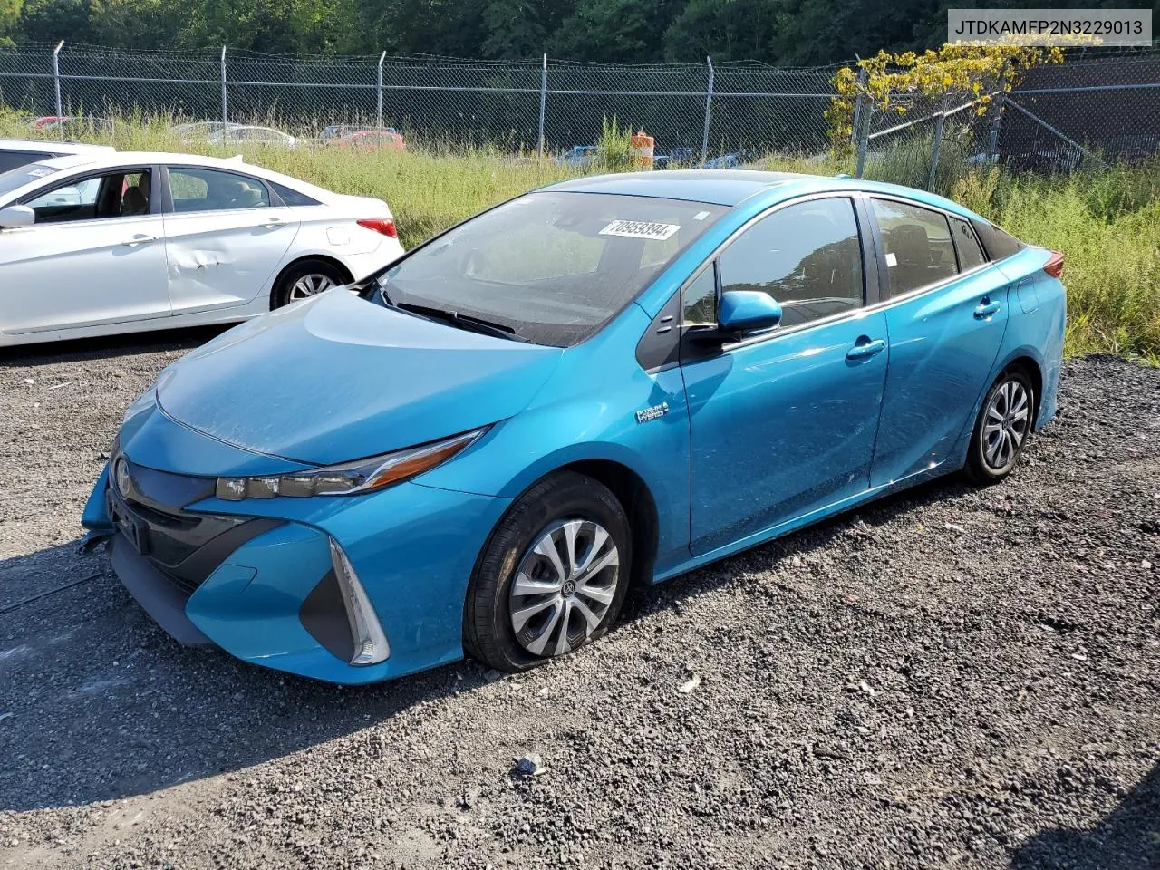 2022 Toyota Prius Prime Le VIN: JTDKAMFP2N3229013 Lot: 70959394