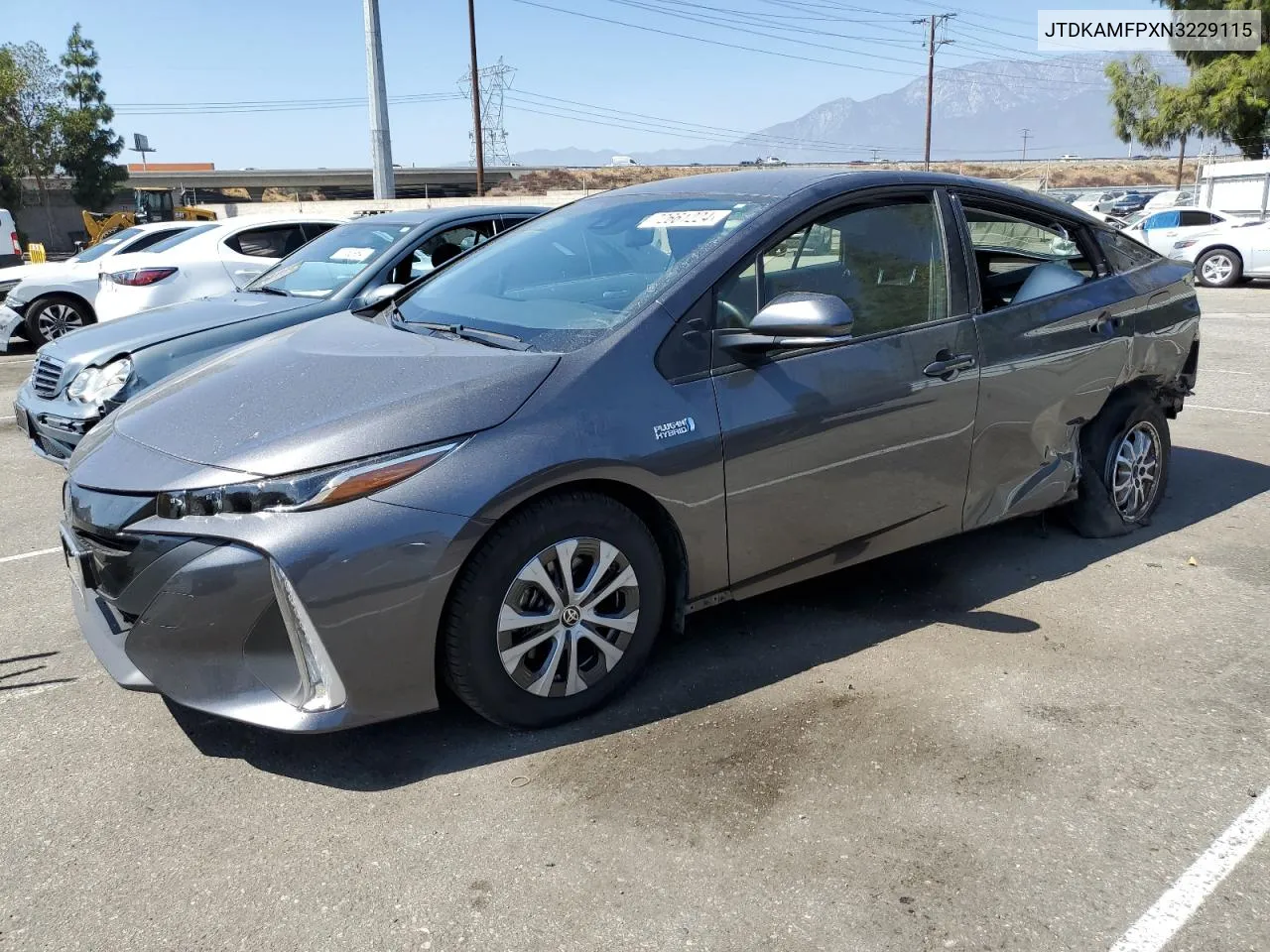 2022 Toyota Prius Prime Le VIN: JTDKAMFPXN3229115 Lot: 72661224