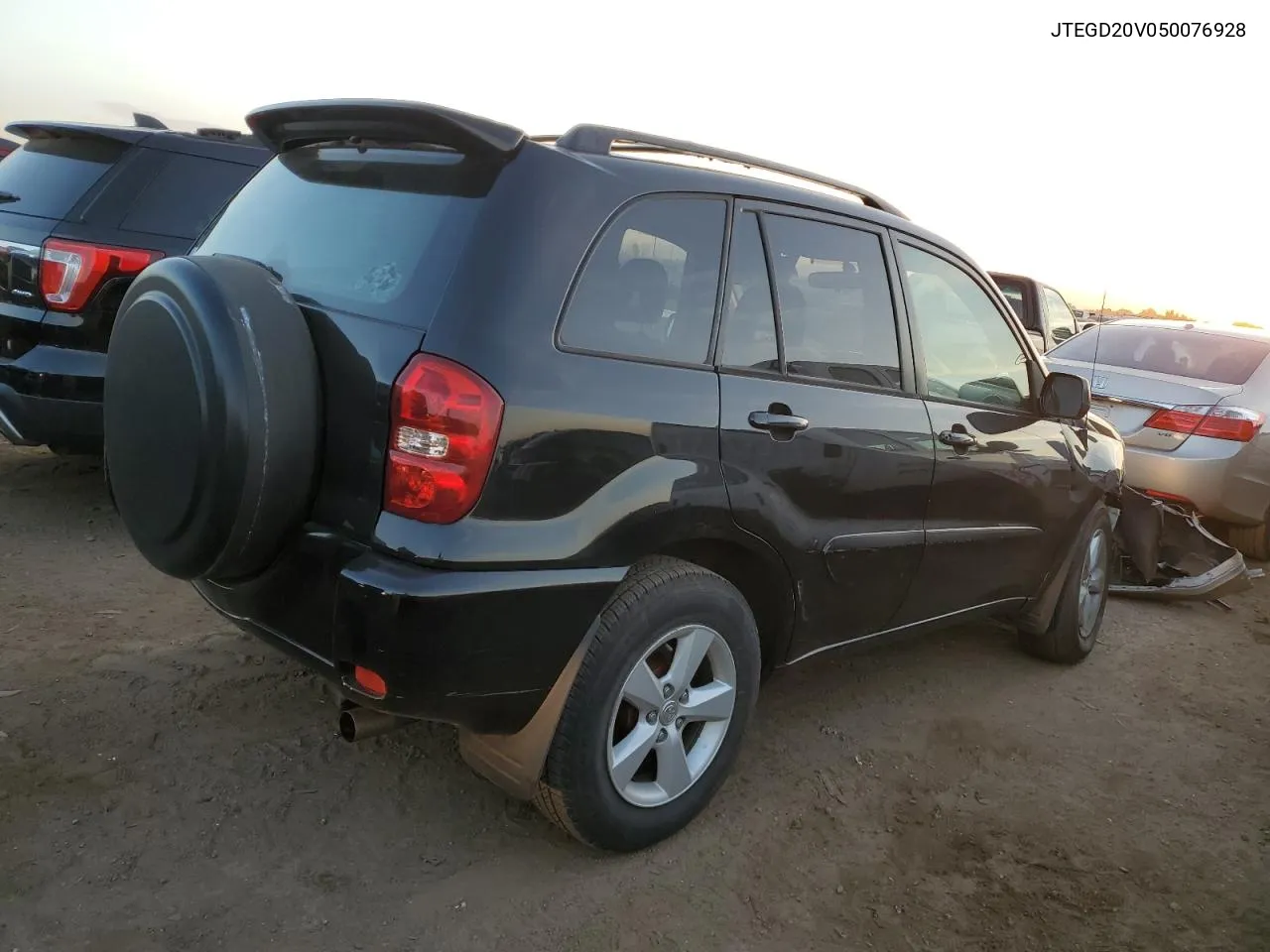 JTEGD20V050076928 2005 Toyota Rav4