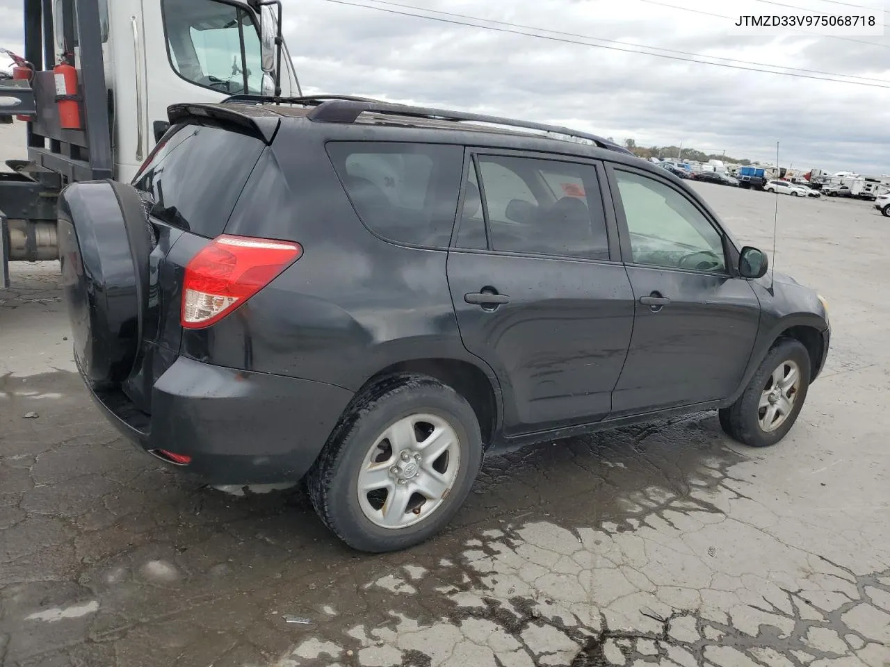 2007 Toyota Rav4 VIN: JTMZD33V975068718 Lot: 79318404