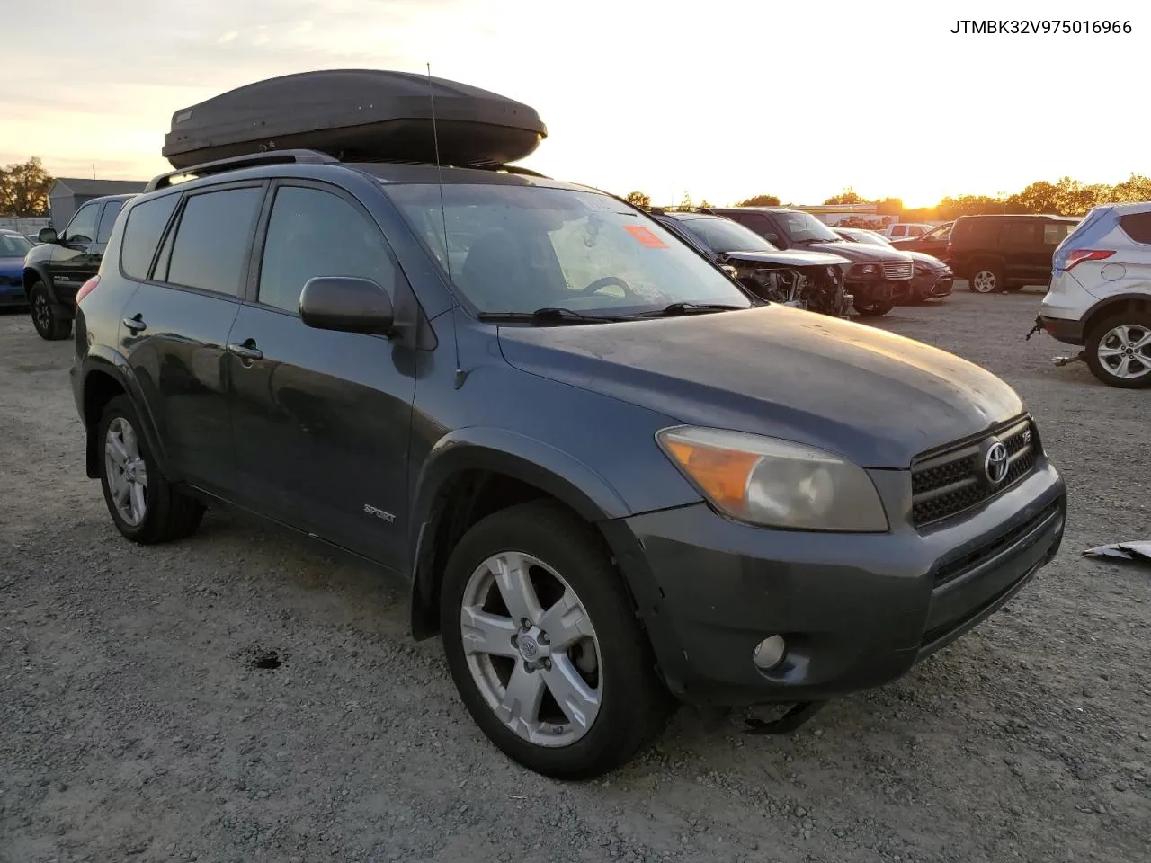 2007 Toyota Rav4 Sport VIN: JTMBK32V975016966 Lot: 79359304