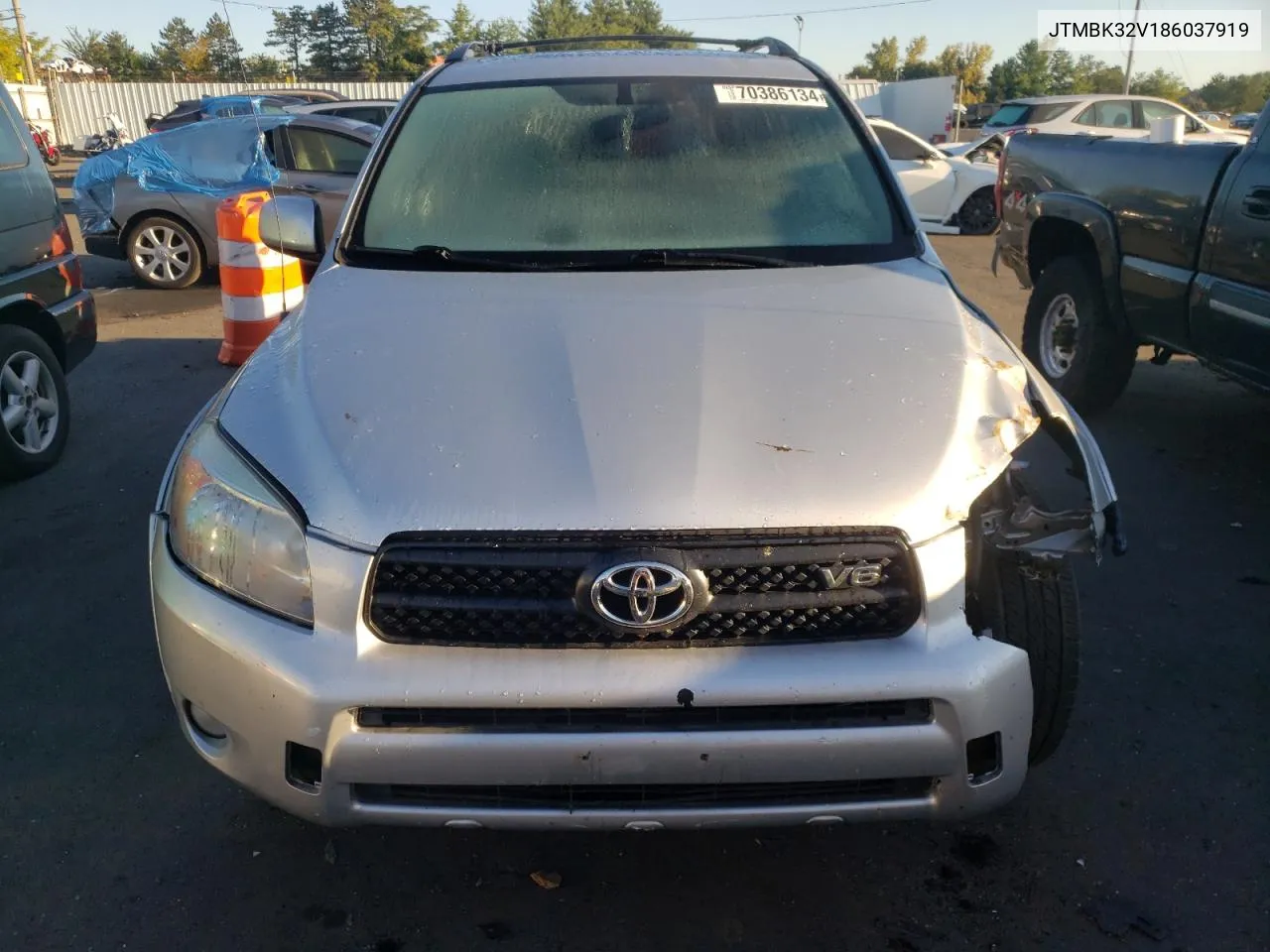 2008 Toyota Rav4 Sport VIN: JTMBK32V186037919 Lot: 70386134