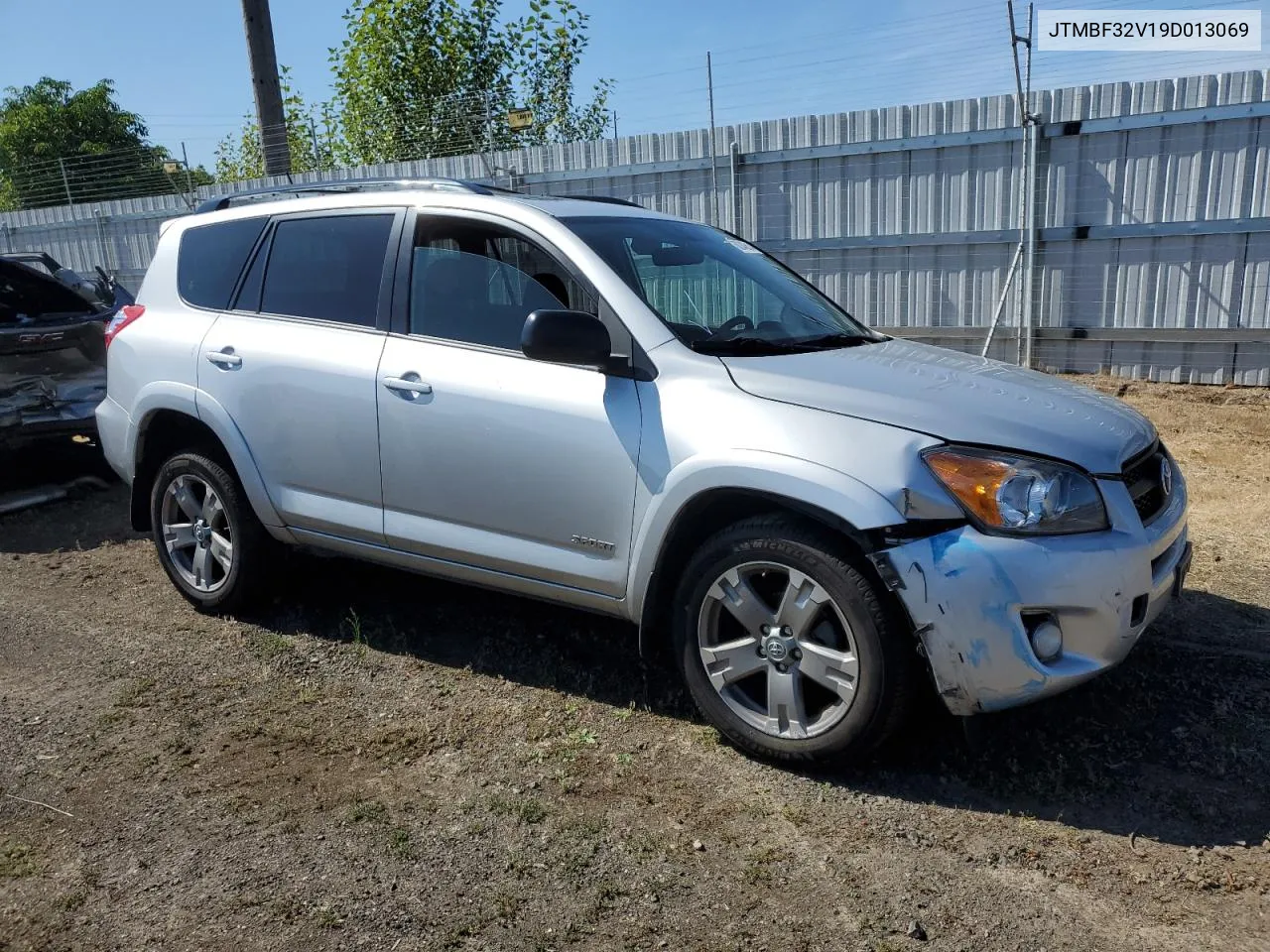 2009 Toyota Rav4 Sport VIN: JTMBF32V19D013069 Lot: 71309754