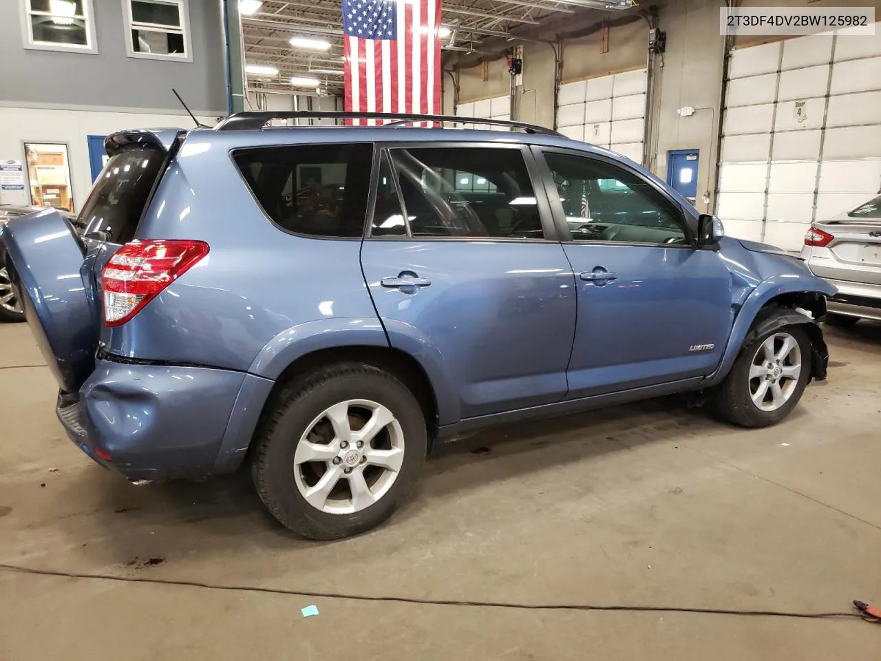 2T3DF4DV2BW125982 2011 Toyota Rav4 Limited