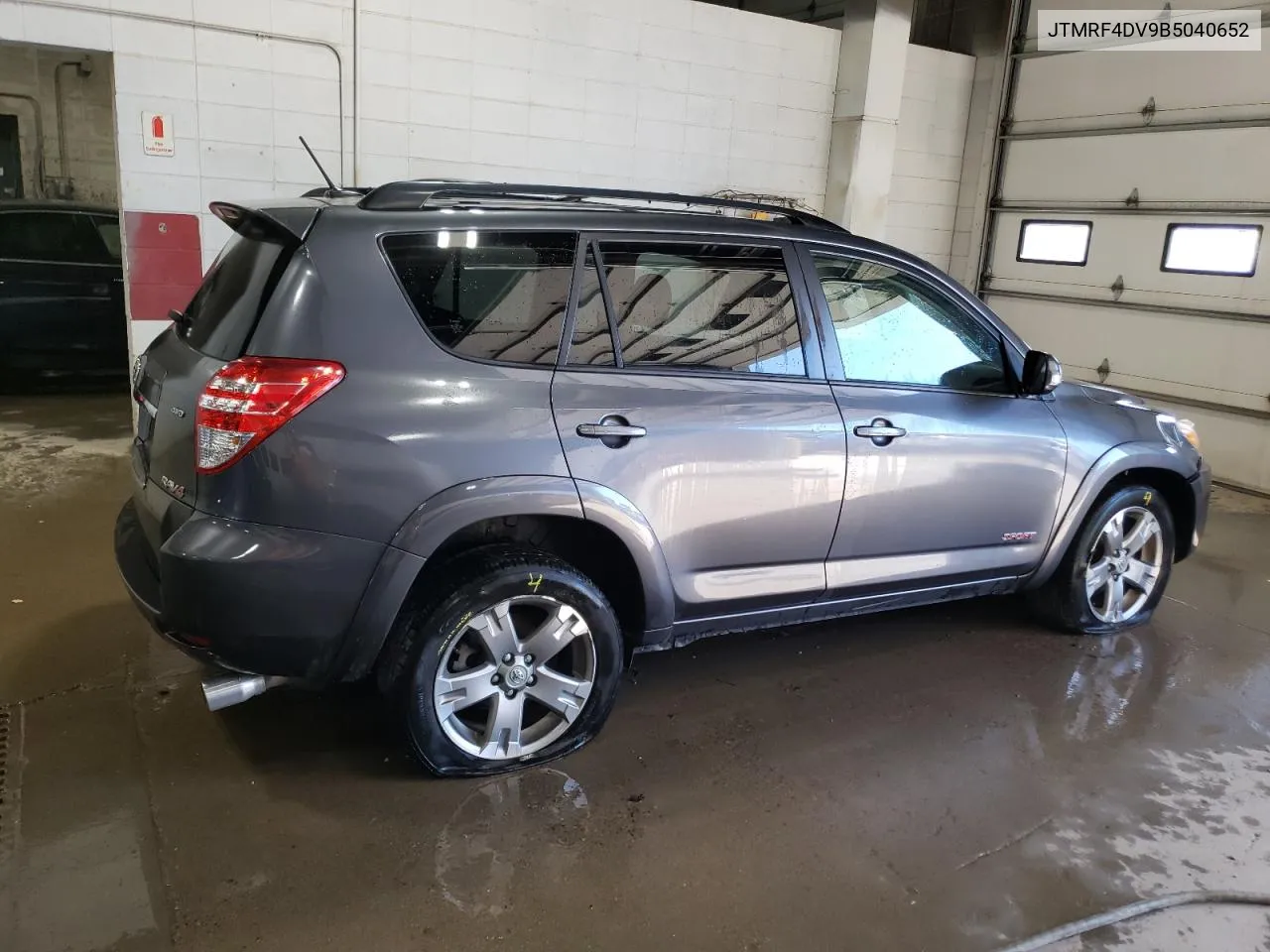 2011 Toyota Rav4 Sport VIN: JTMRF4DV9B5040652 Lot: 73241574