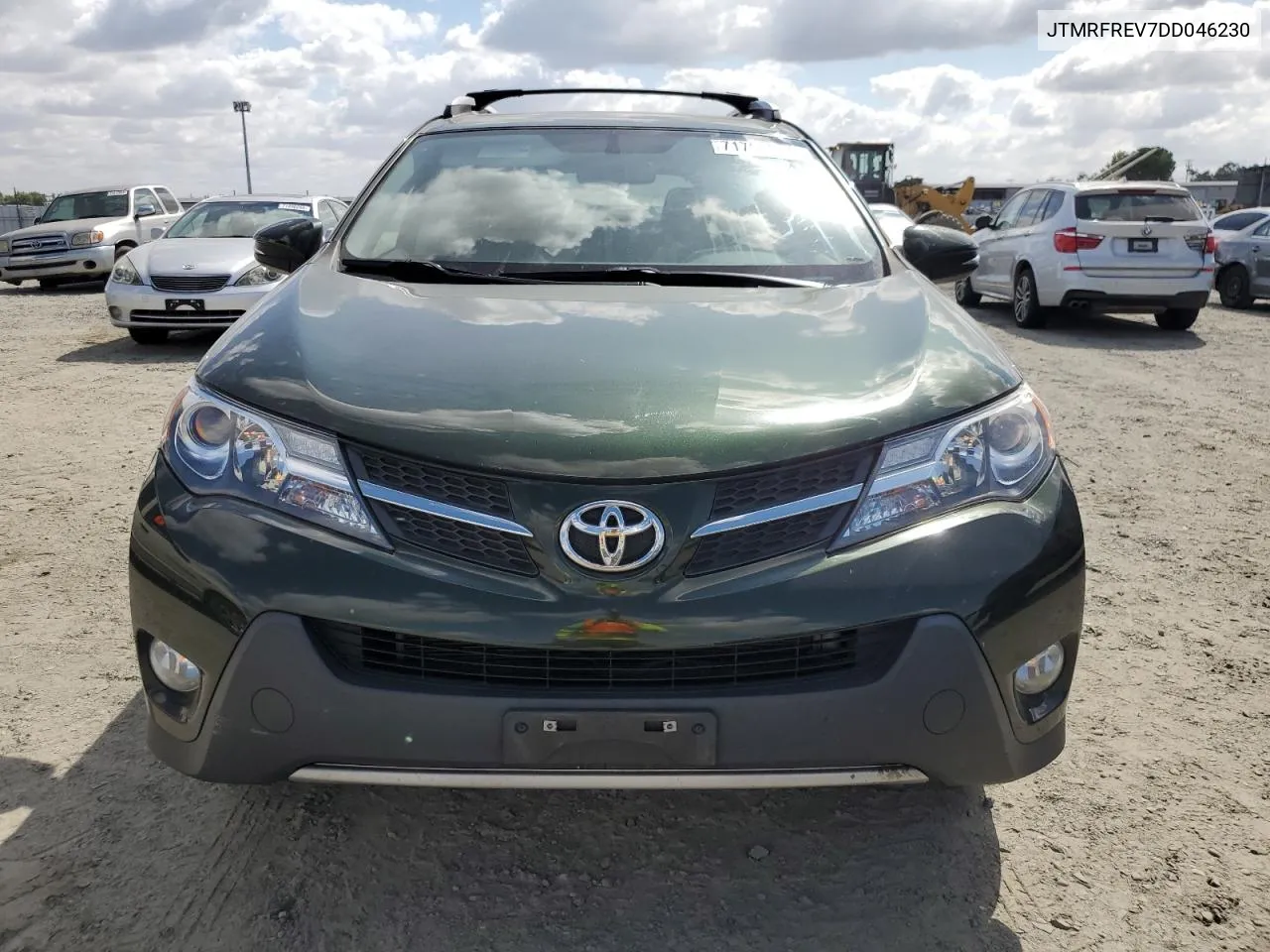 JTMRFREV7DD046230 2013 Toyota Rav4 Xle