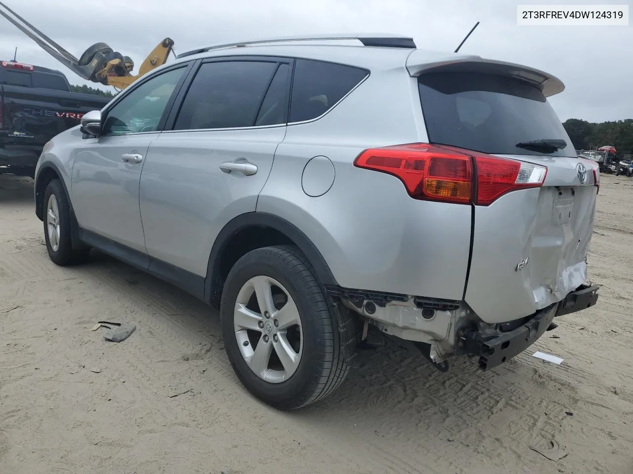 2T3RFREV4DW124319 2013 Toyota Rav4 Xle