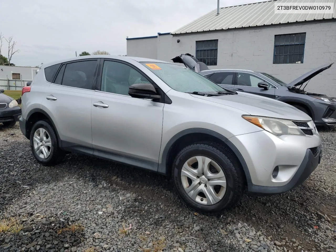 2T3BFREV0DW010979 2013 Toyota Rav4 Le