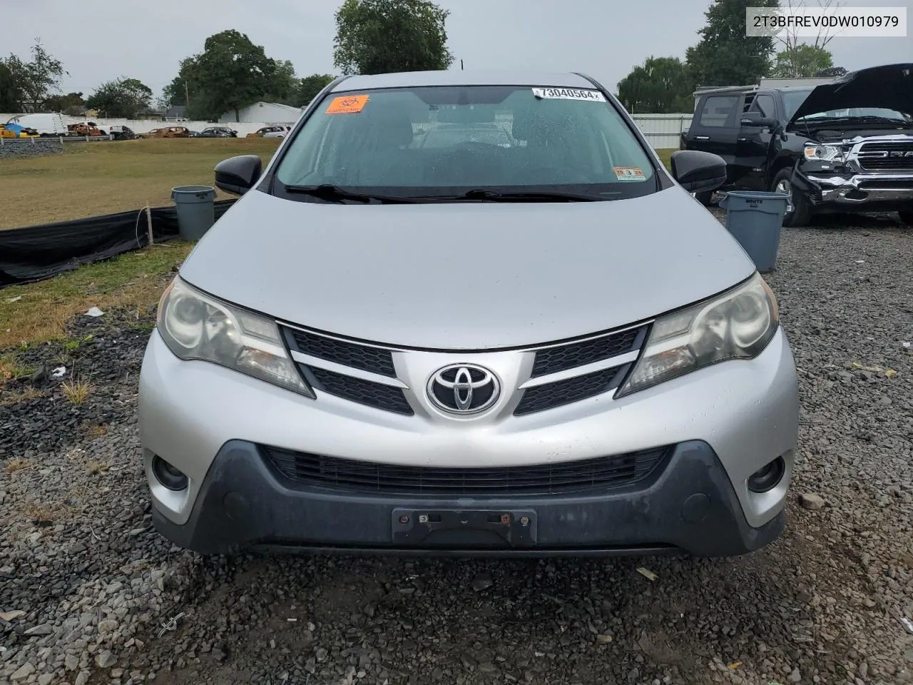 2T3BFREV0DW010979 2013 Toyota Rav4 Le