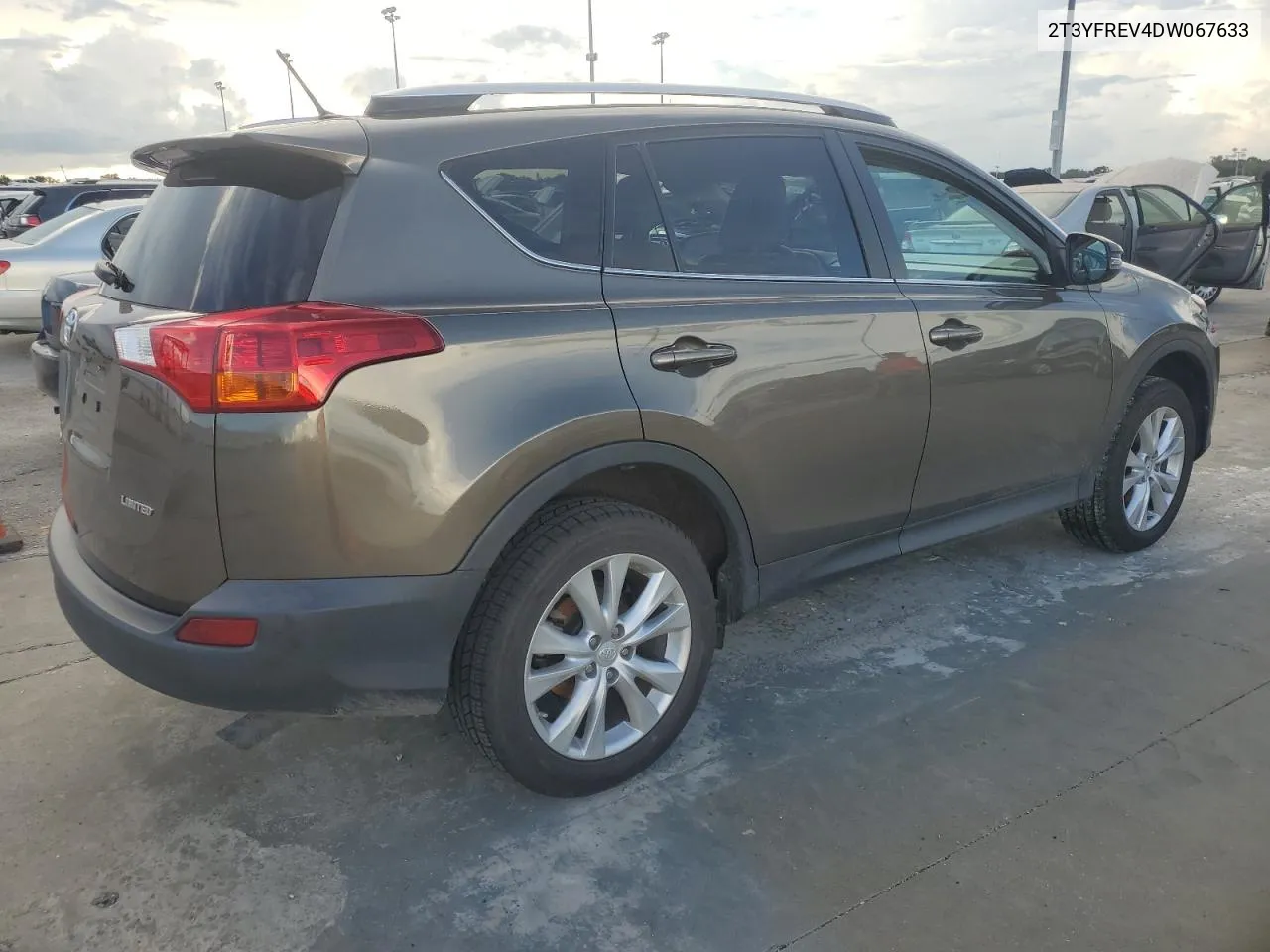 2T3YFREV4DW067633 2013 Toyota Rav4 Limited