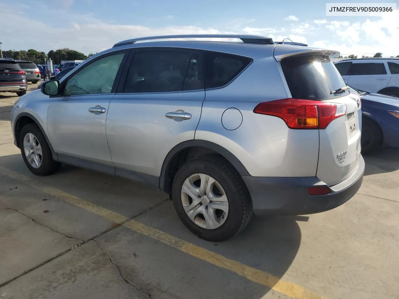 2013 Toyota Rav4 Le VIN: JTMZFREV9D5009366 Lot: 73873524