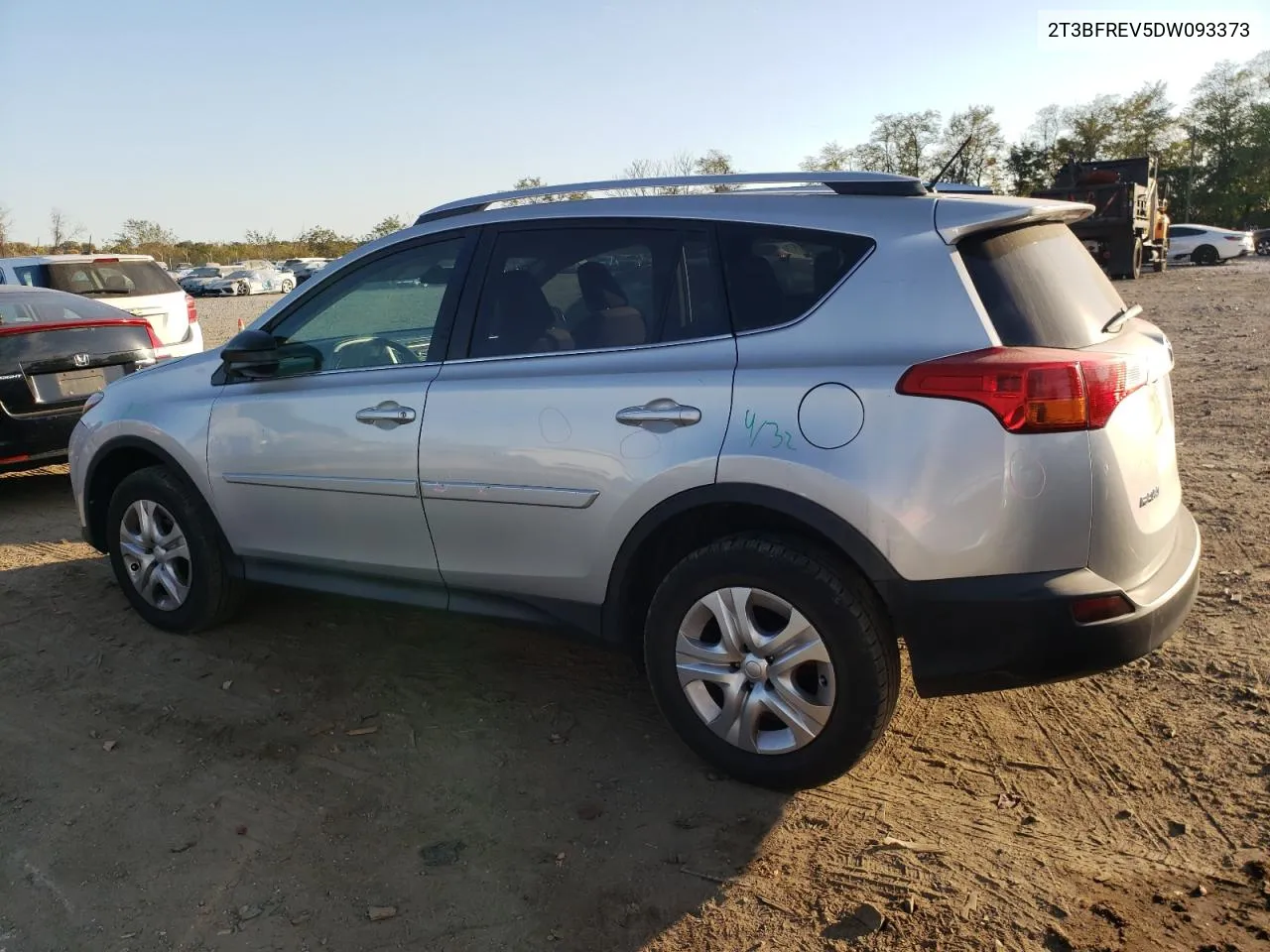 2T3BFREV5DW093373 2013 Toyota Rav4 Le