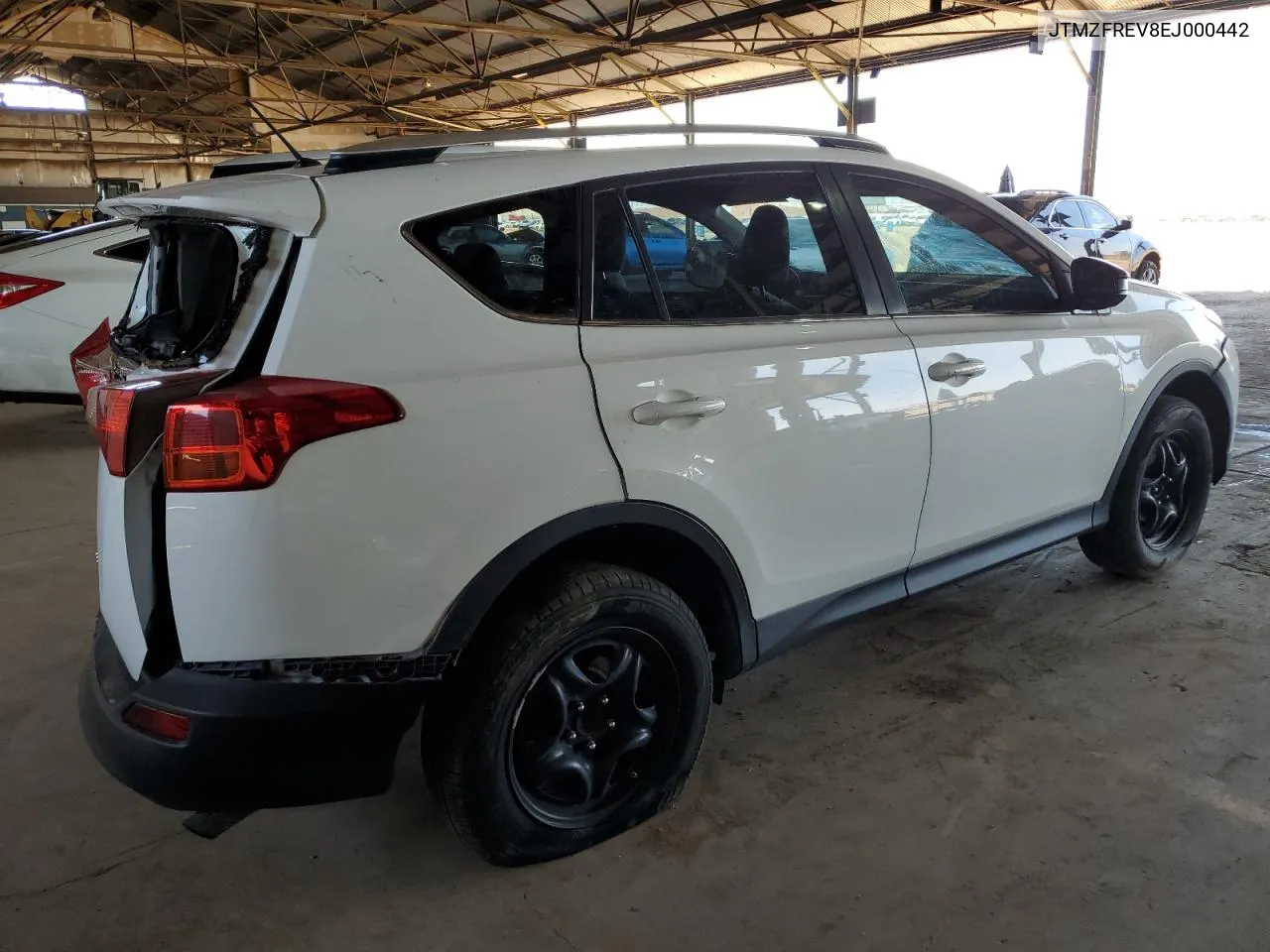 JTMZFREV8EJ000442 2014 Toyota Rav4 Le