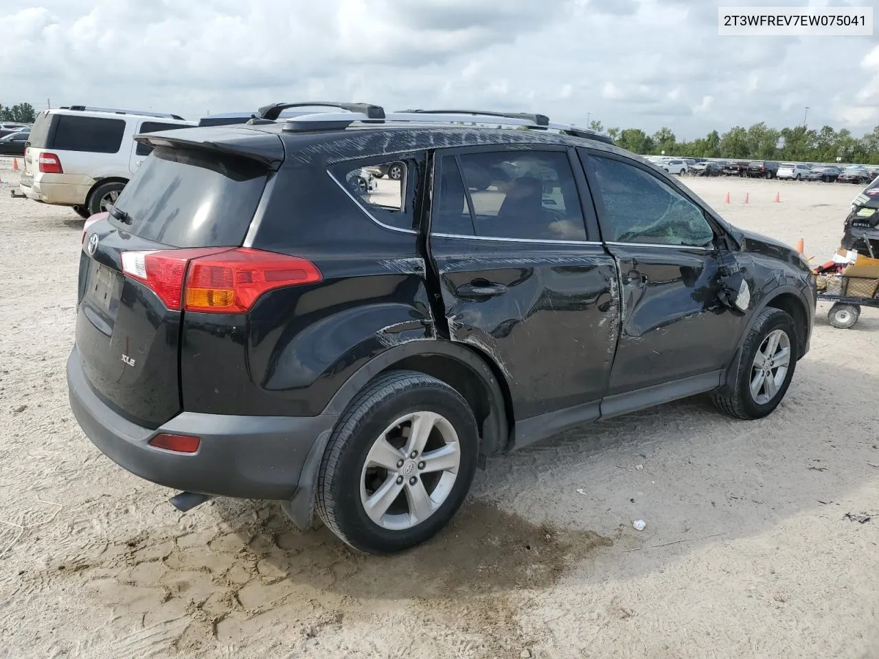 2T3WFREV7EW075041 2014 Toyota Rav4 Xle