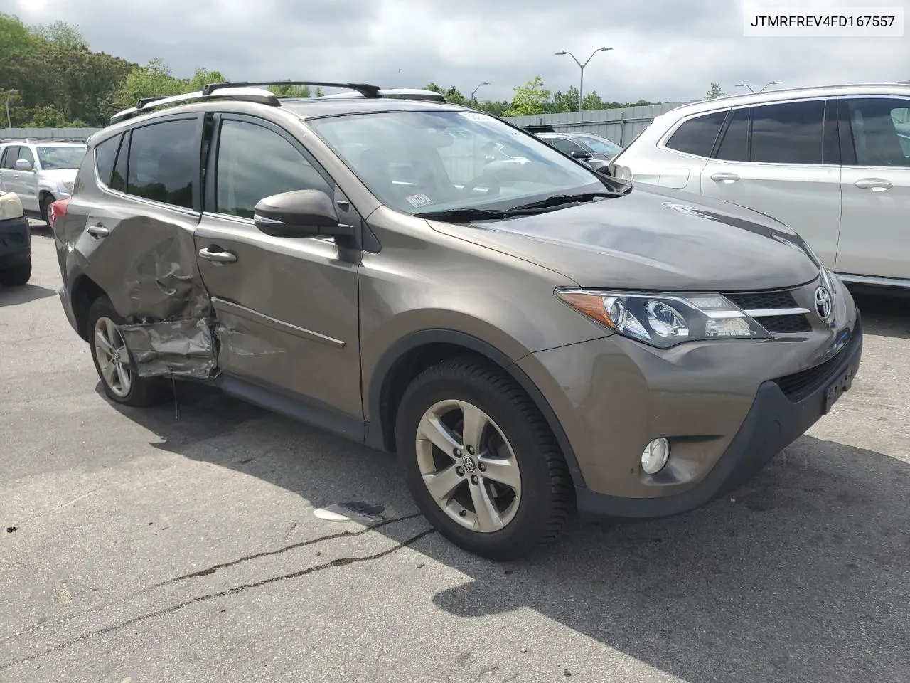 JTMRFREV4FD167557 2015 Toyota Rav4 Xle