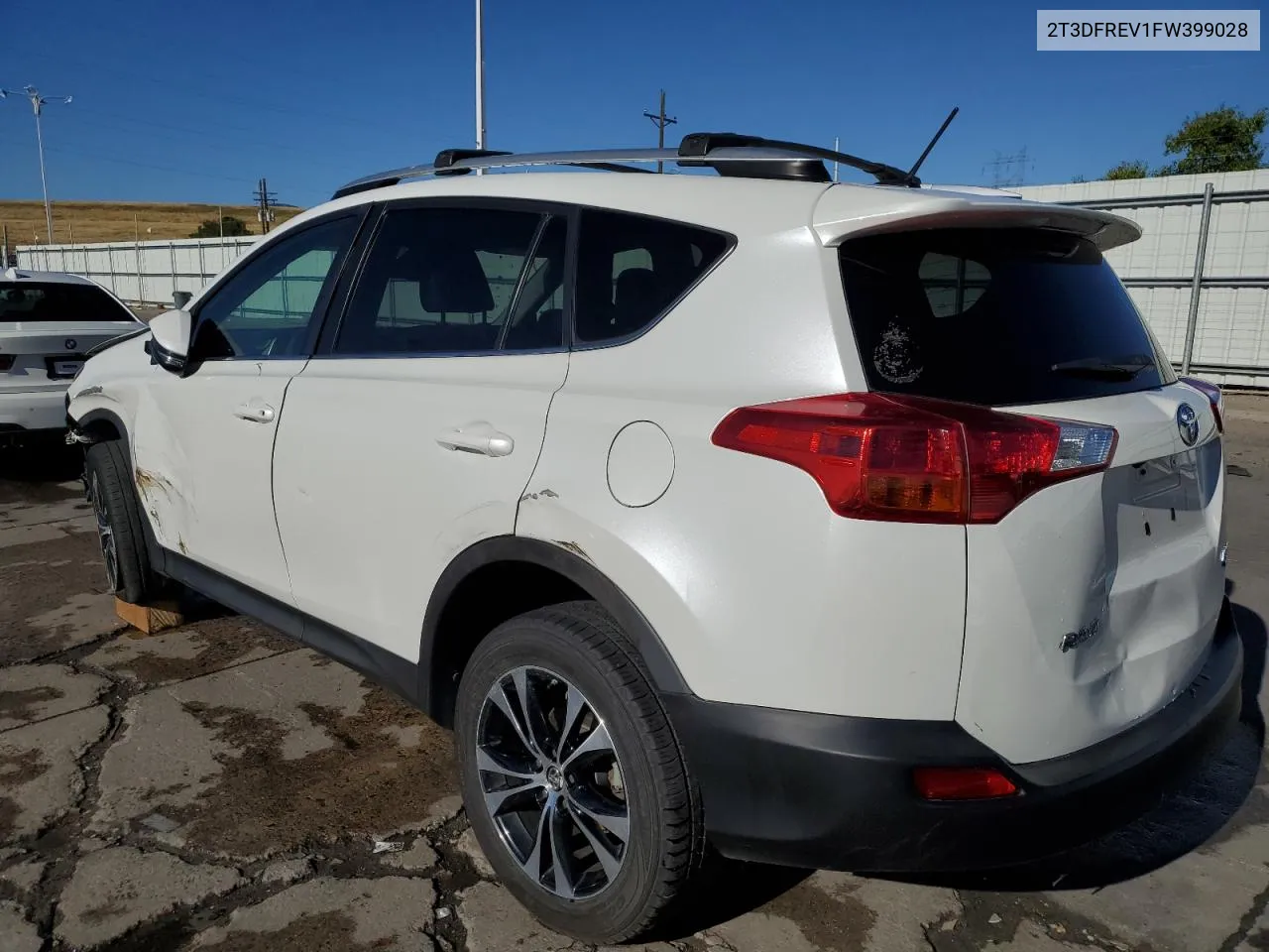 2T3DFREV1FW399028 2015 Toyota Rav4 Limited