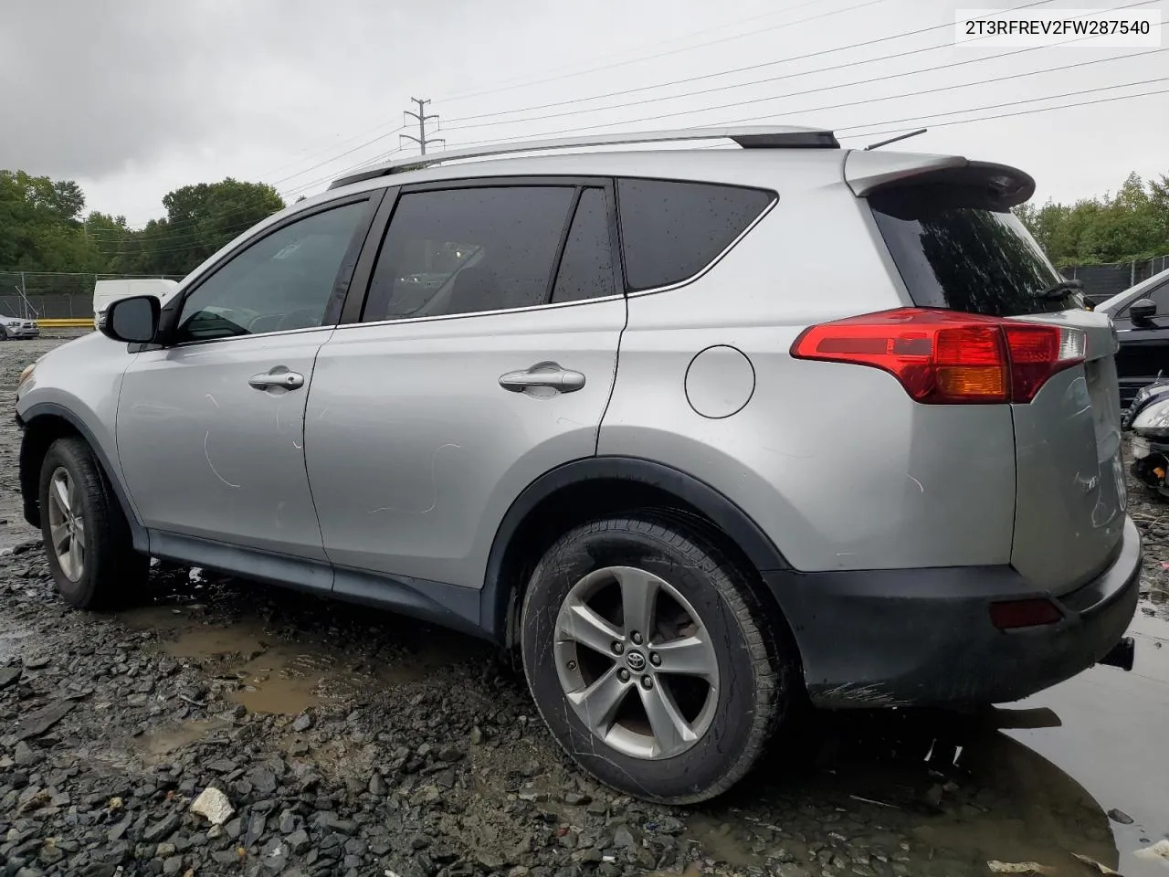 2T3RFREV2FW287540 2015 Toyota Rav4 Xle